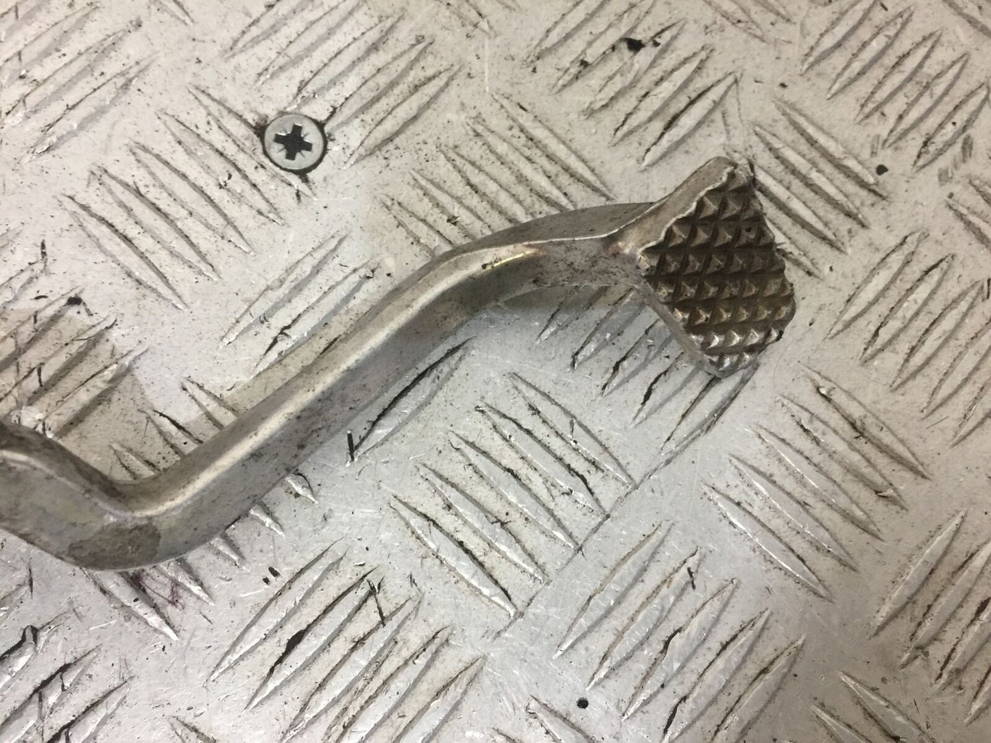 KAWASAKI ZZR1200 ZZR 1200 REAR BRAKE PEDAL 2002-2005 (STOCK 745)