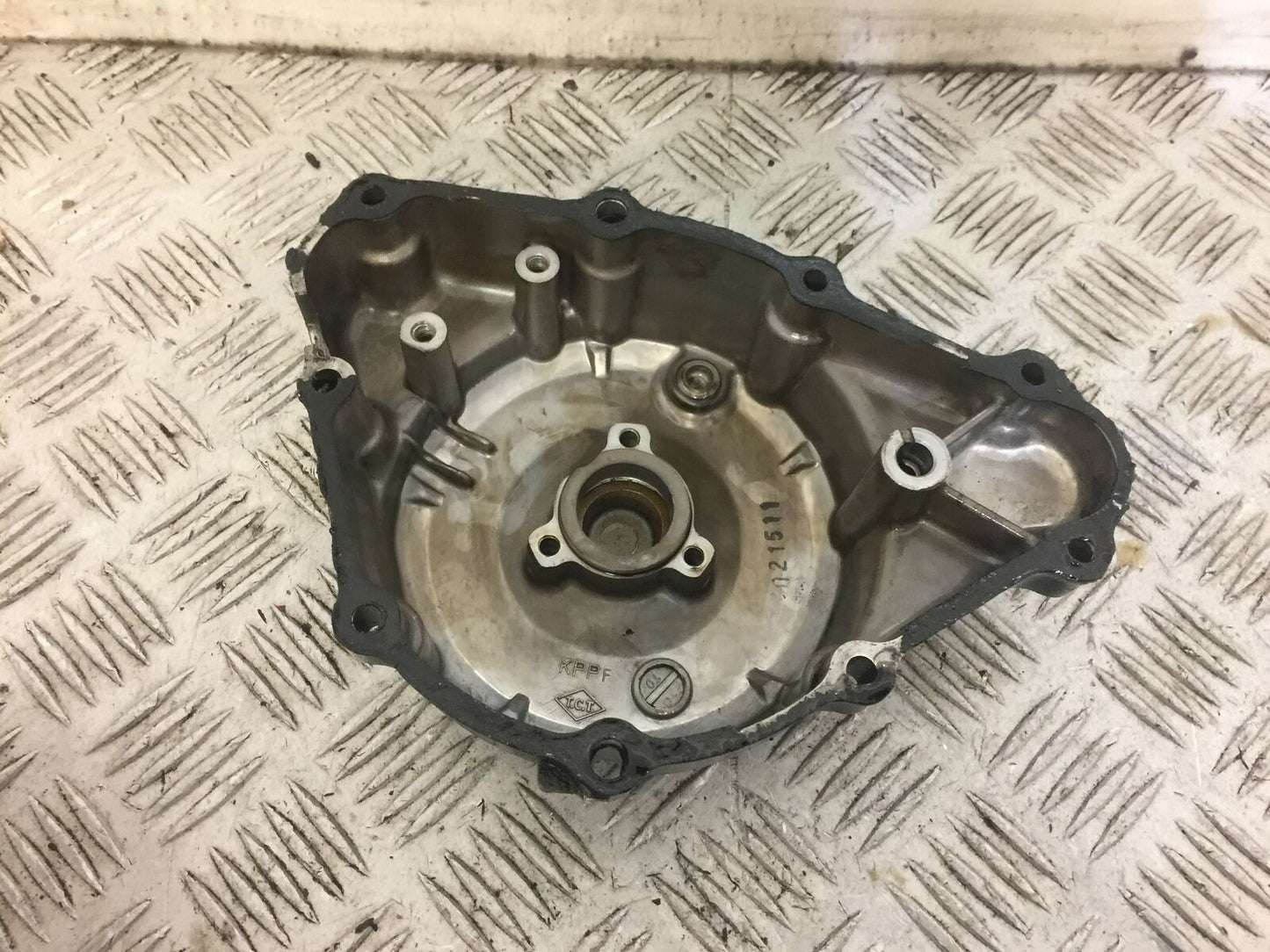 HONDA CBR125 CBR 125 GENERATOR COVER YEAR 2004-06 (STOCK 530)