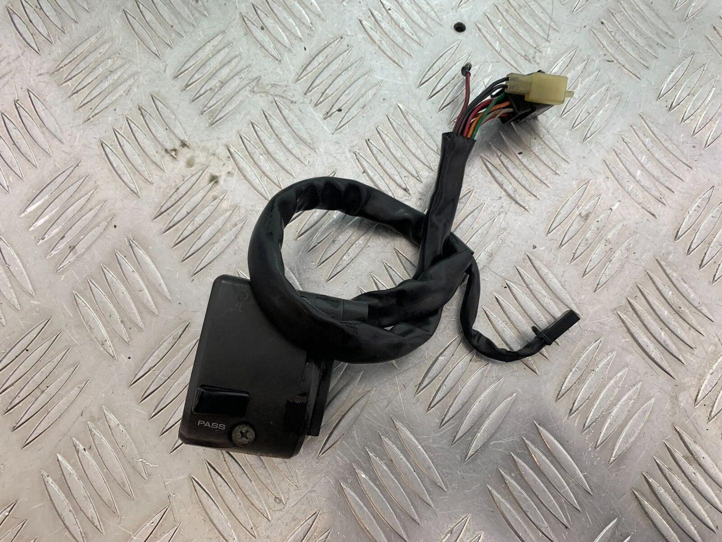 KAWASAKI ZX12R ZX12 R LEFT SWITCH GEAR YEAR 2000-01 (CMB1038)