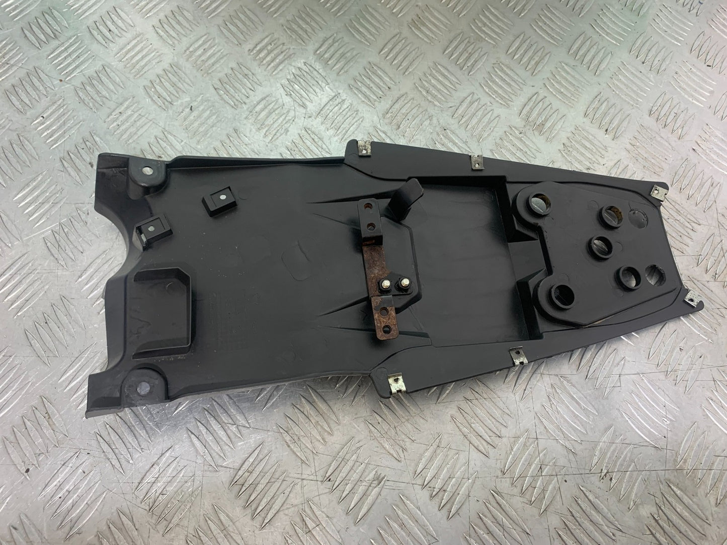 BENELLI BN125 BN 125 UNDERTRAY YEAR 2018-2021 (CMB1194)