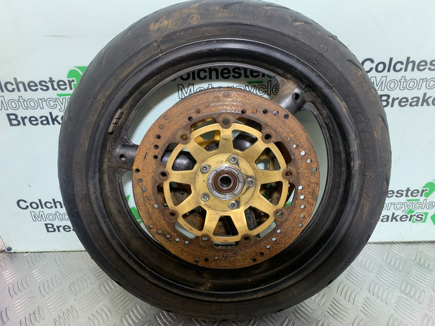 SUZUKI GSF1200 GSF 1200 BANDIT FRONT WHEEL YEAR 1997-2000 (CMB1149)
