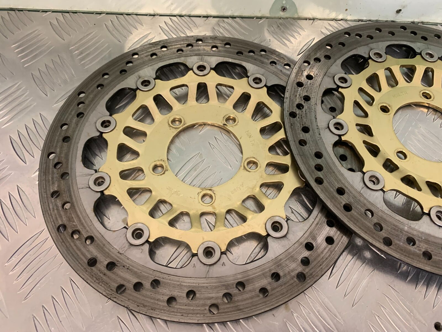 TRIUMPH 1050 SPRINT FRONT BRAKE DISCS YEAR 2004-2007 (STOCK 956)