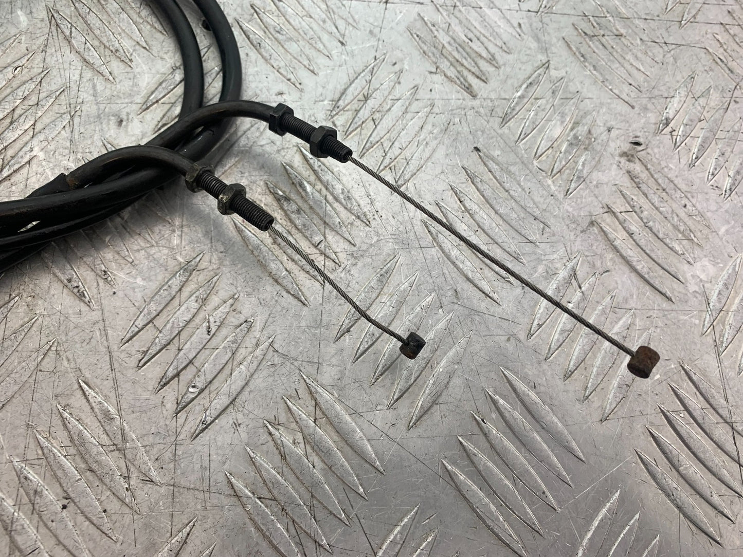 TRIUMPH 675 STREET TRIPLE R THROTTLE CABLES YEAR 2013 - 2016 (CMB1221)
