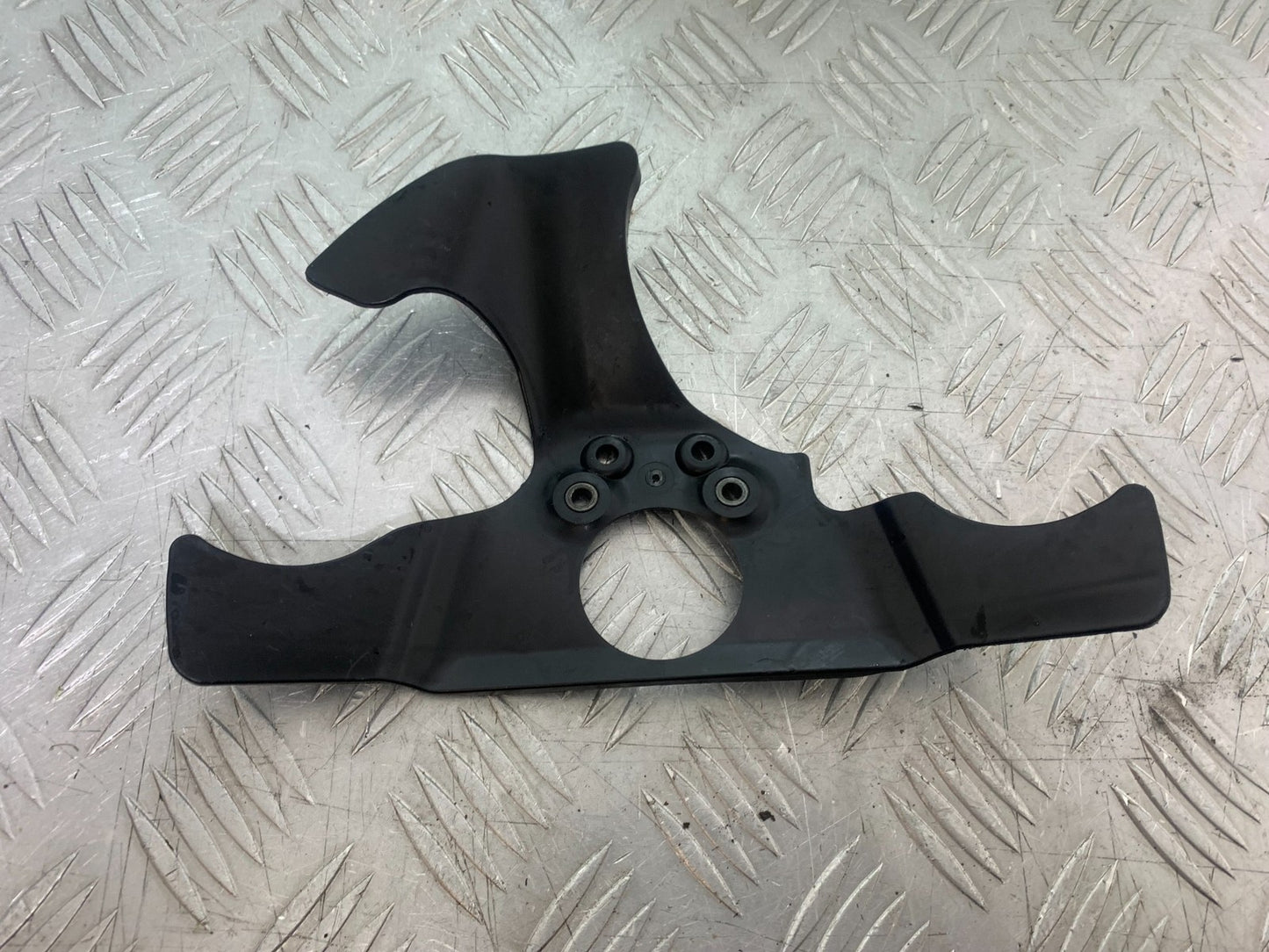 YAMAHA YZF R7 BOTTOM YOKE INFILL COVER YEAR 2022-2025 (CMB1255)