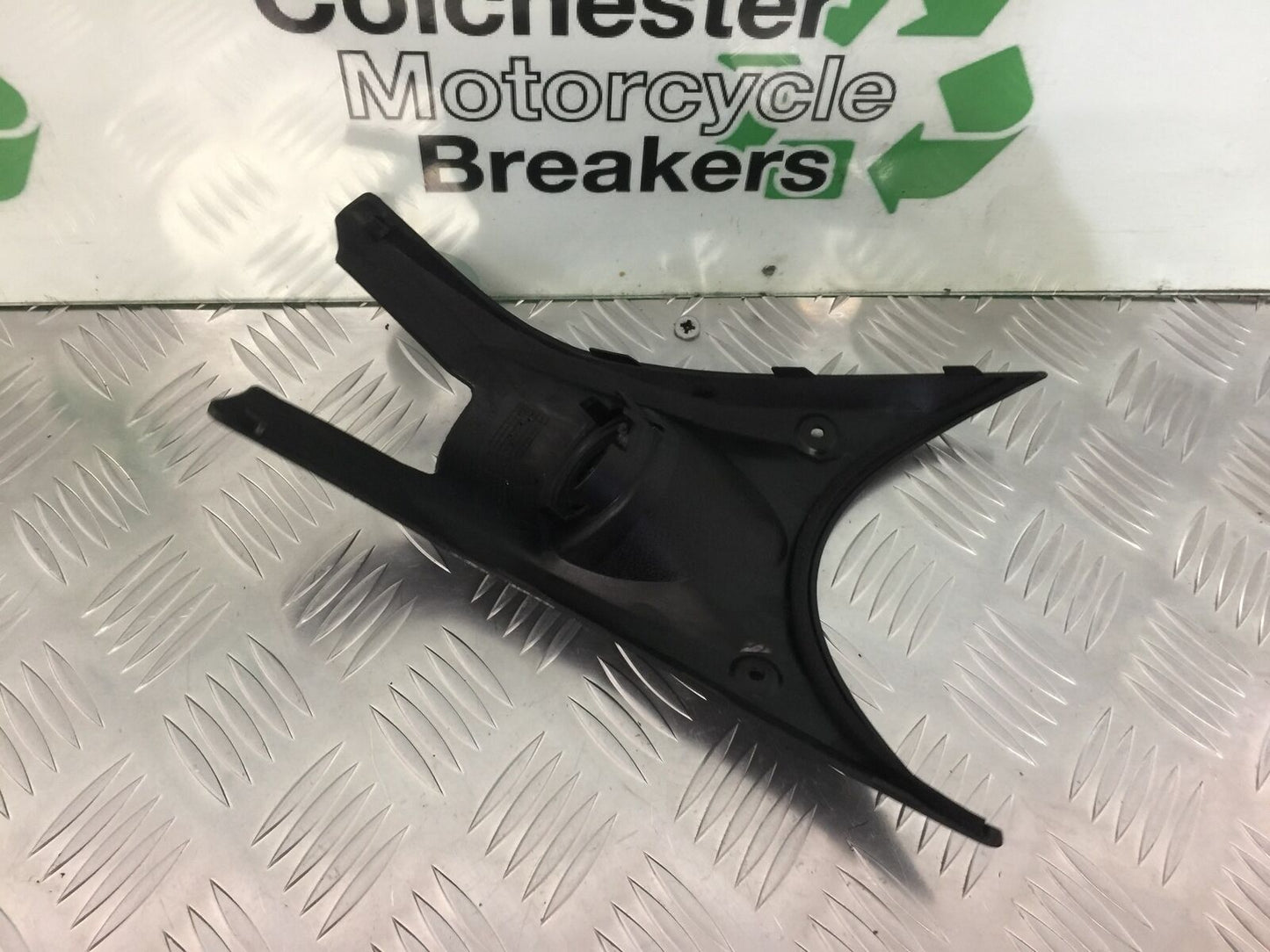 KAWASAKI Z800 Z 800 IGNITION SWITCH COVER YEAR 2013-2017 (STOCK 925)