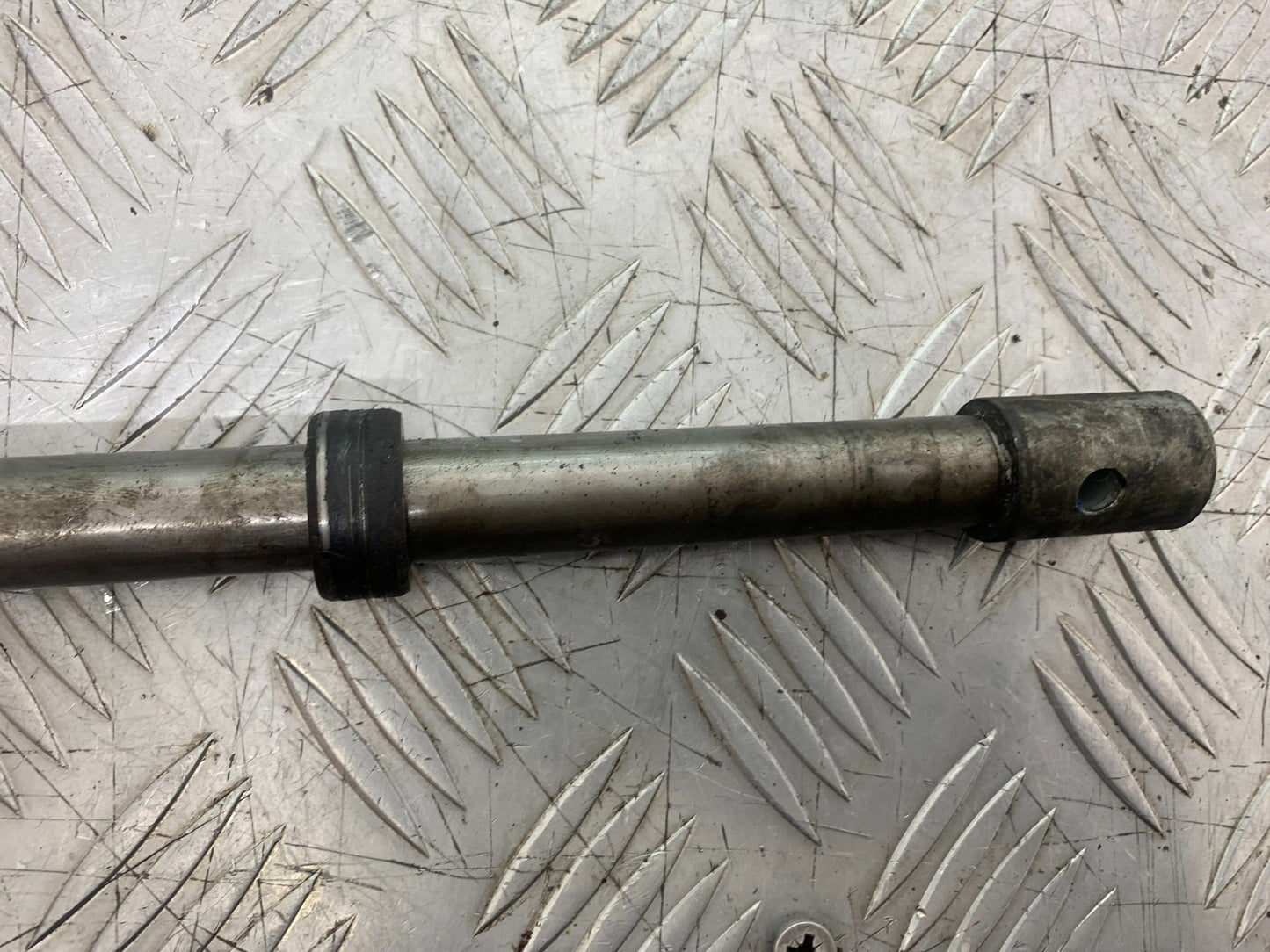 HONDA ST1100 PAN EUROPEAN REAR WHEEL SPINDLE YEAR 1993-2001 (CMB1195)