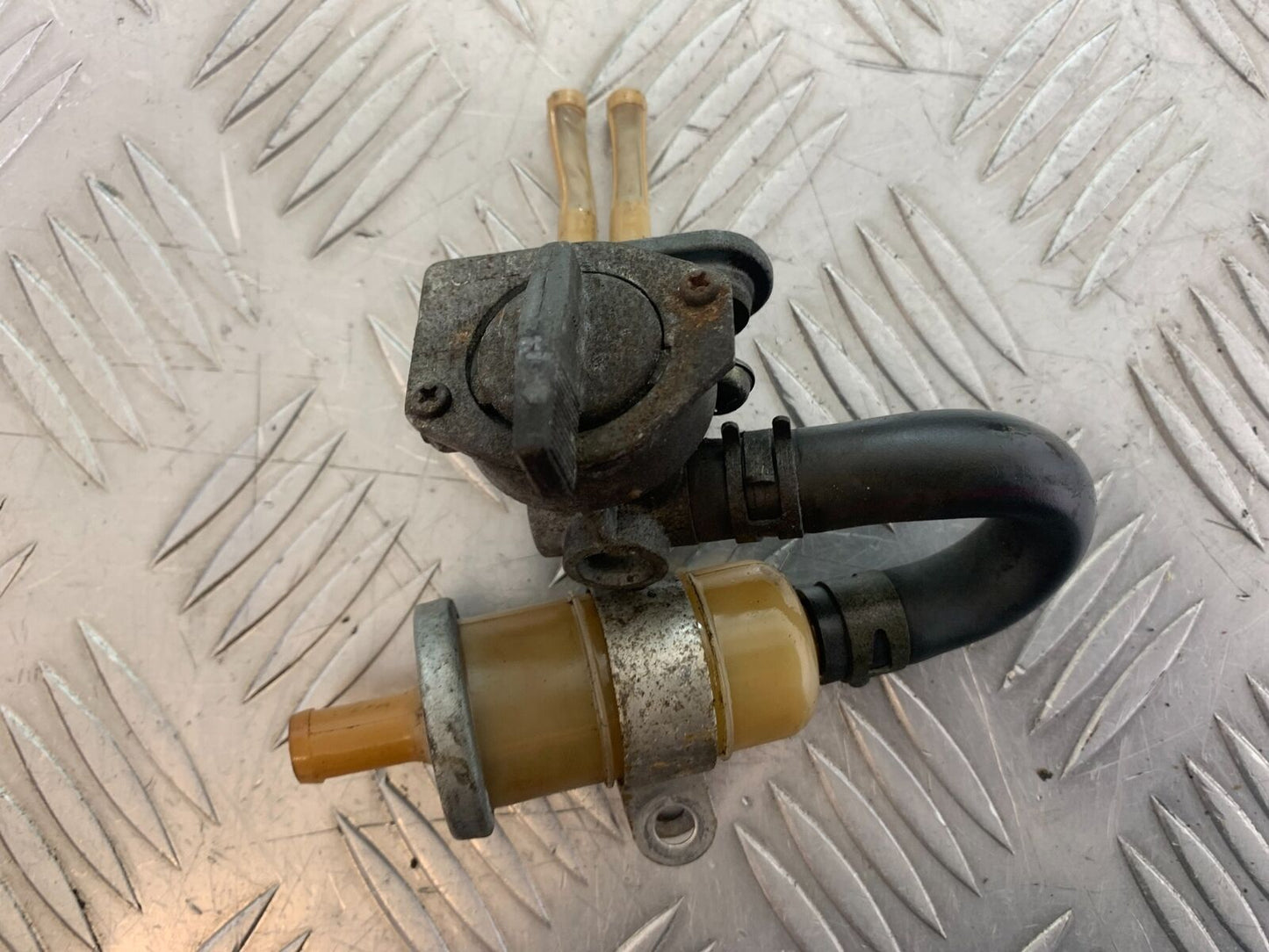 YAMAHA YZF600 YZF 600 THUNDERCAT PETROL TAP 1996-2003 (CMB1134)