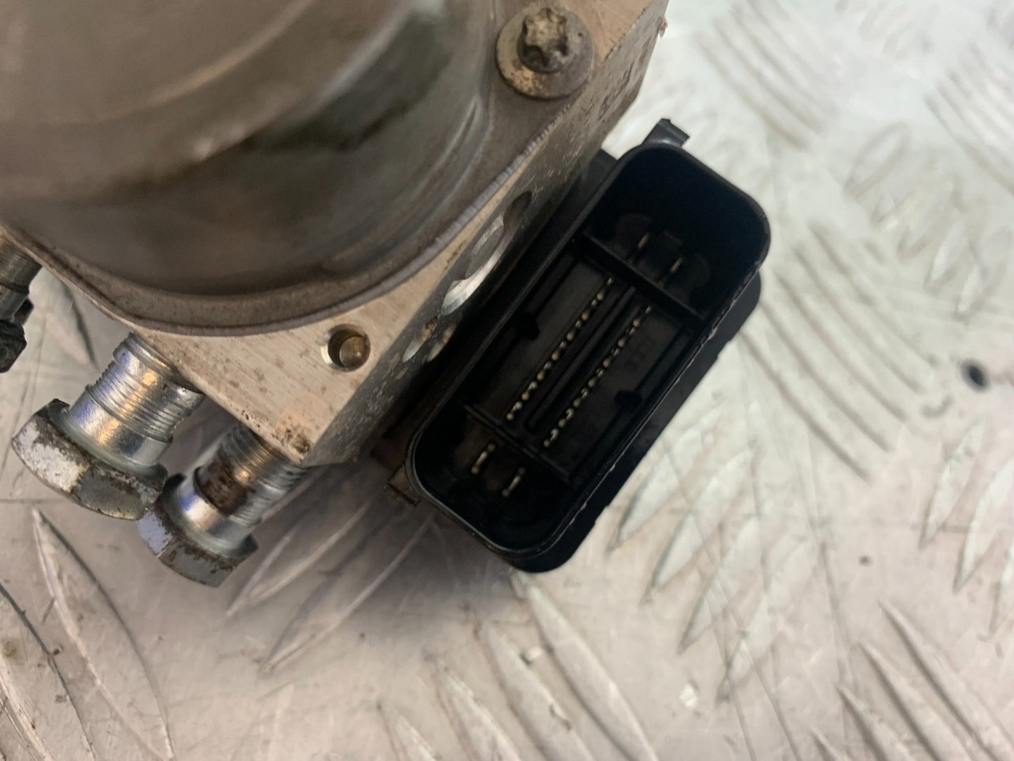 KTM DUKE 125 ABS PUMP YEAR 2017-2022 (CMB1222)