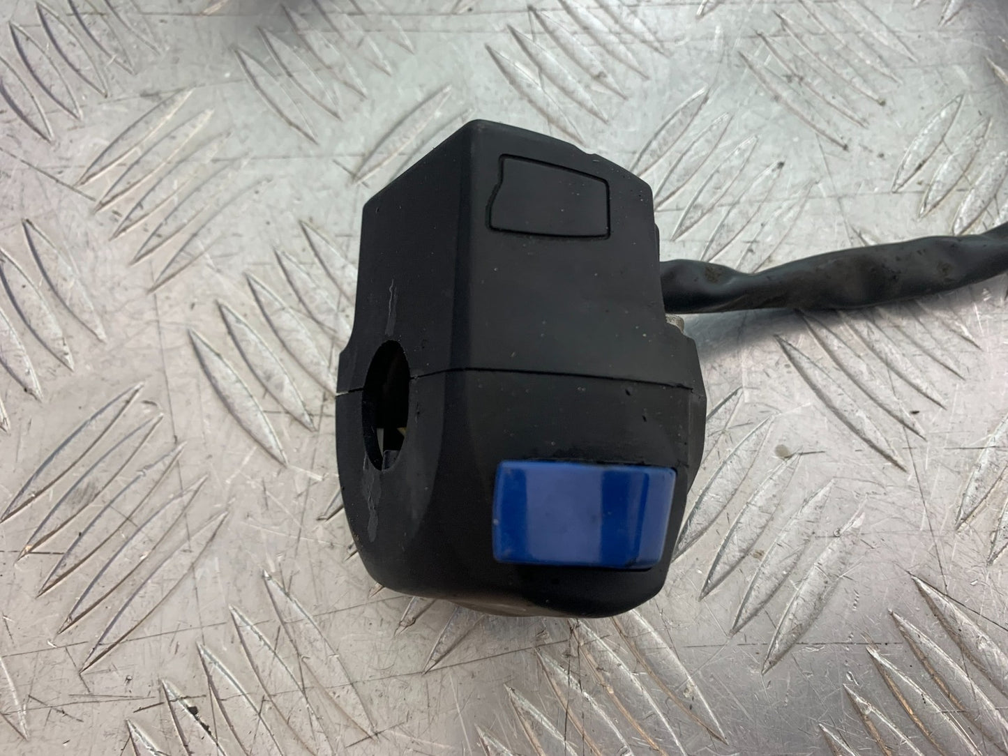 APRILIA SL750 SL 750 SHIVER LEFT SWITCH GEAR YEAR 2008-2016 (CMB1242)