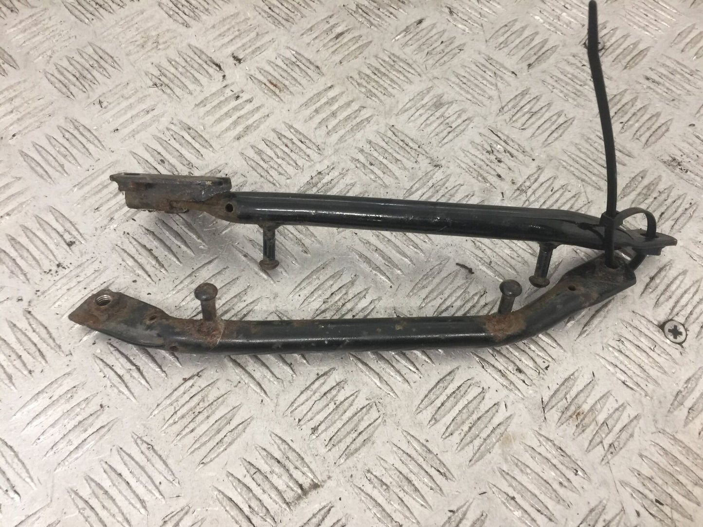 KAWASAKI ZZR600 ZZR 600 E SIDE RAILS YEAR 1994-05 (STOCK 876)