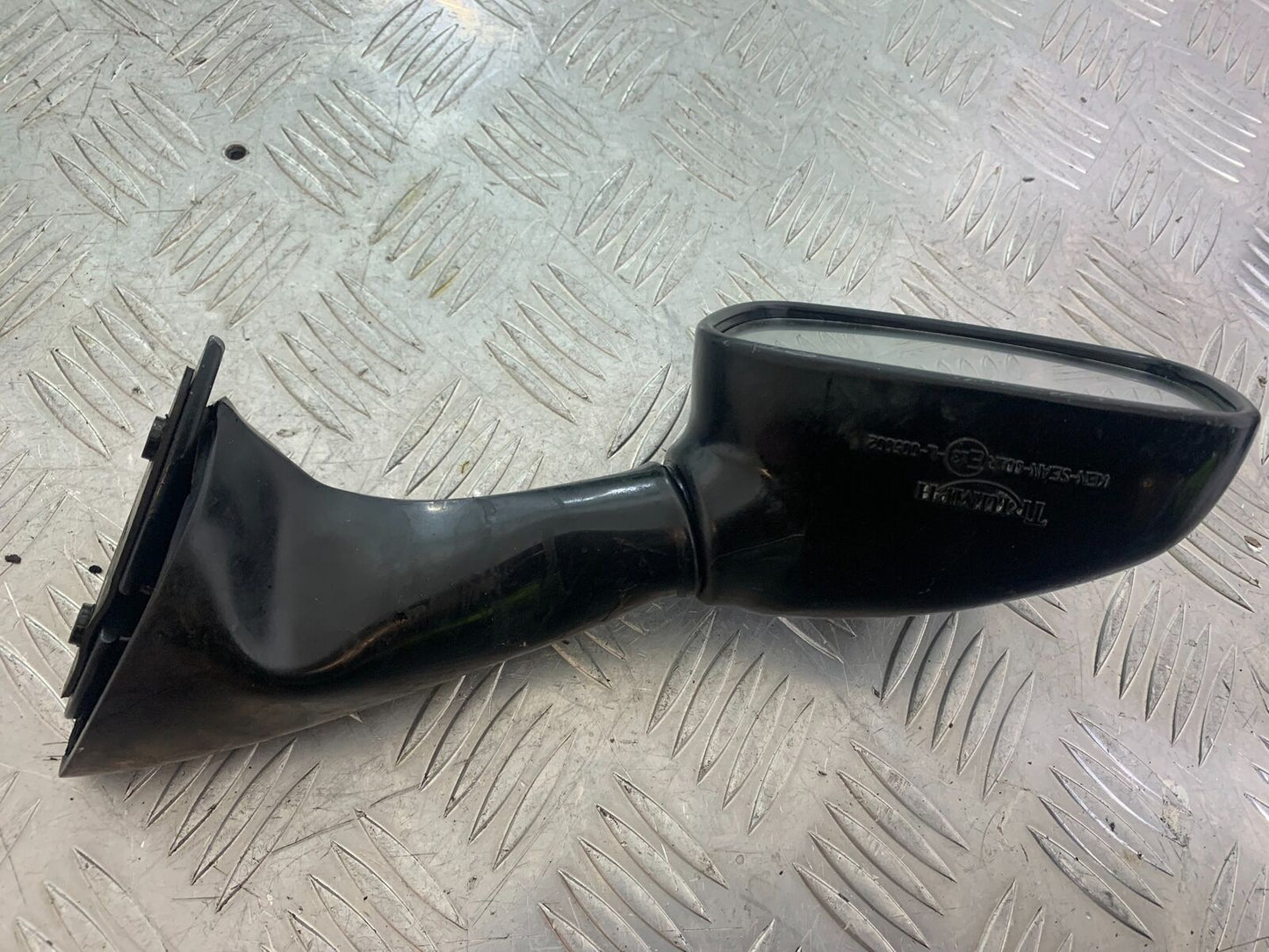 TRIUMPH 955i SPRINT ST RIGHT MIRROR YEAR 1999-2004 (CMB1124)