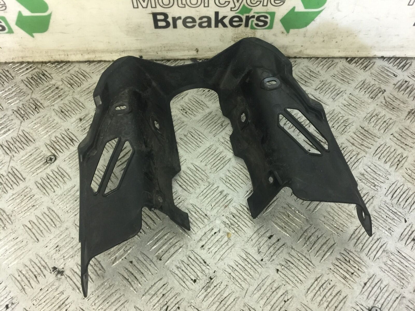 TRIUMPH 1200 TIGER EXPLORER INFILL PANEL YEAR 2015 (STOCK 673)