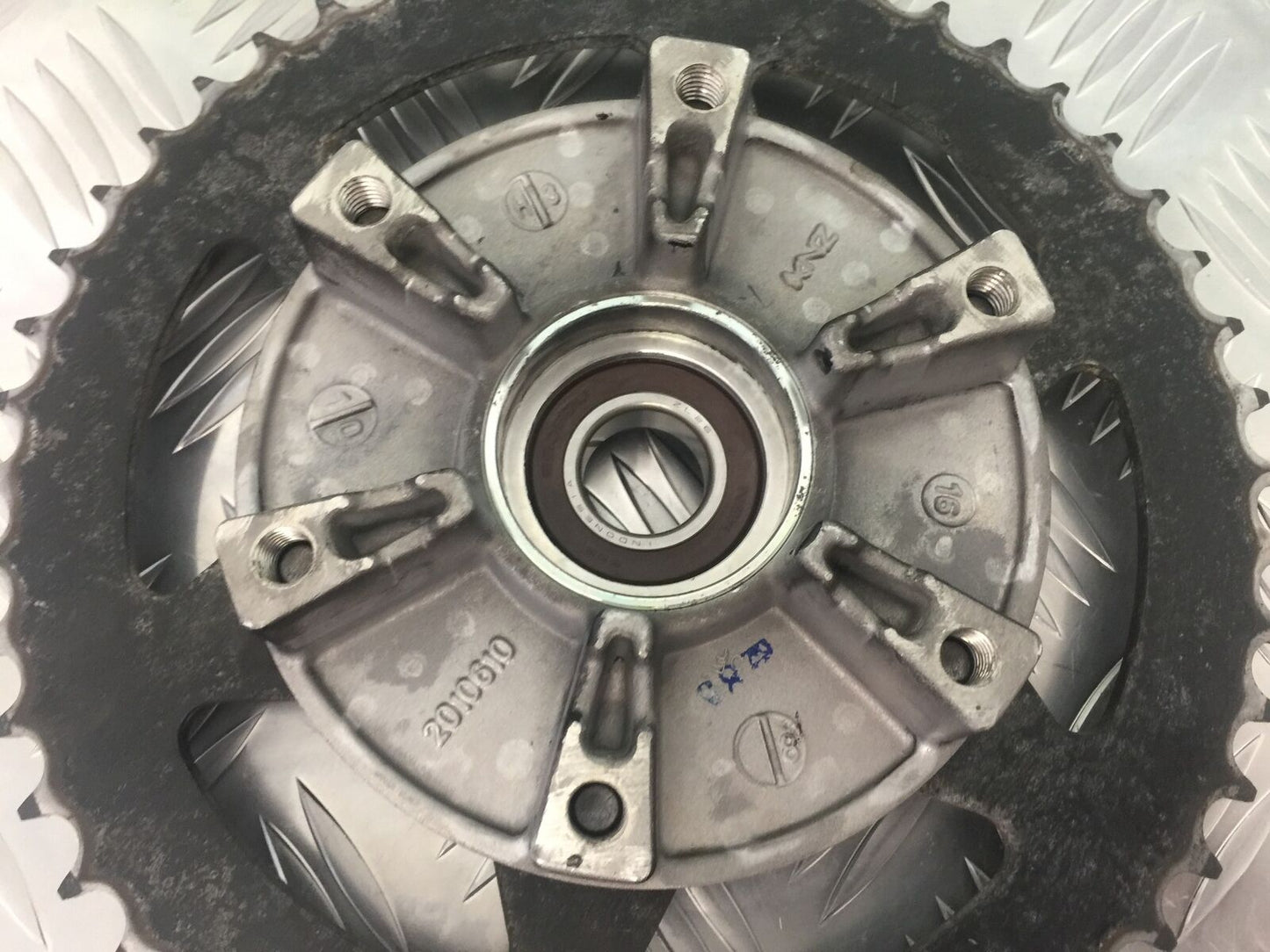 TRIUMPH TIGER 800 XRT SPROCKET CARRIER YEAR 2015-2017 (STOCK 920)