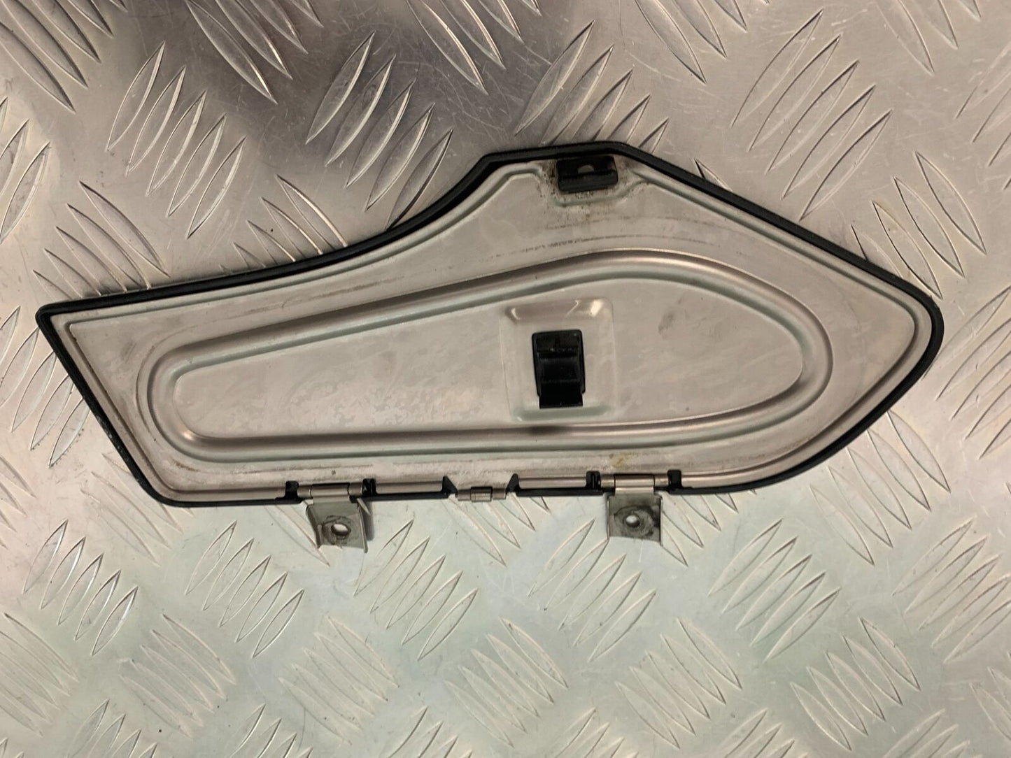 BMW R1200 RT R 1200 RT TANK INFILL PANEL YEAR 2005-2009 (STOCK 943)