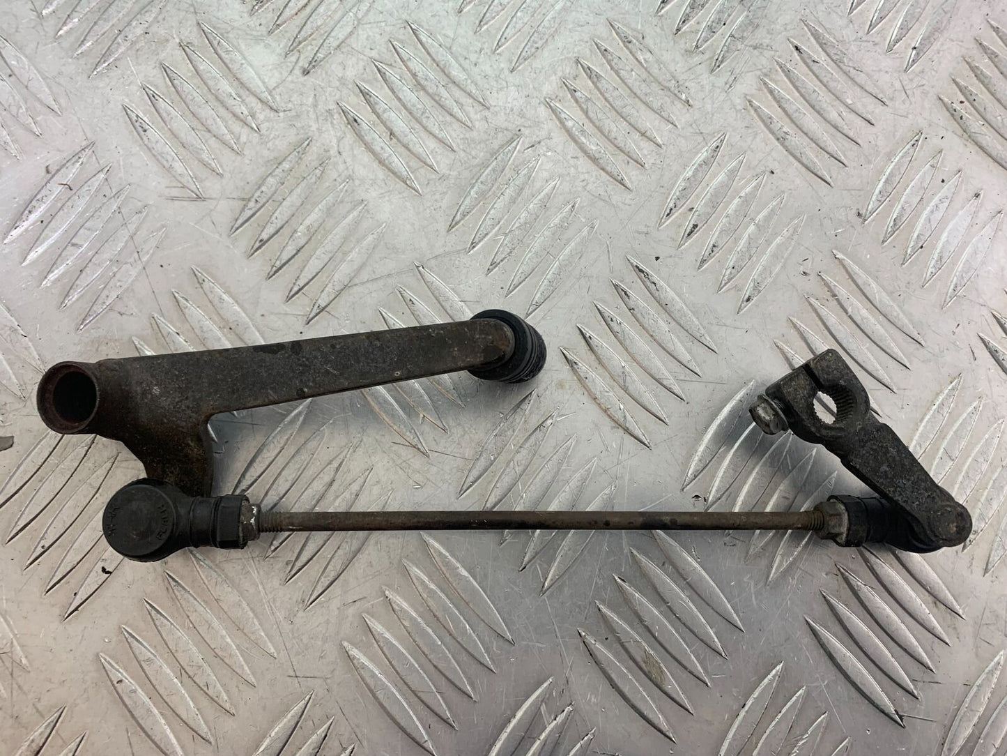 HONDA CB600 CB 600 HORNET GEAR LEVER YEAR 1998 -2002 (CMB1126)