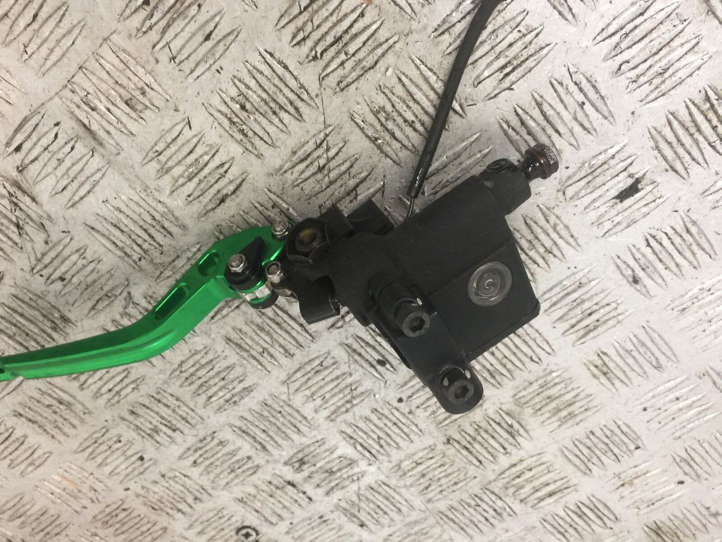 DUCATI 696 MONSTER FRONT BRAKE MASTER CYLINDER YEAR 2008 (STOCK 768)