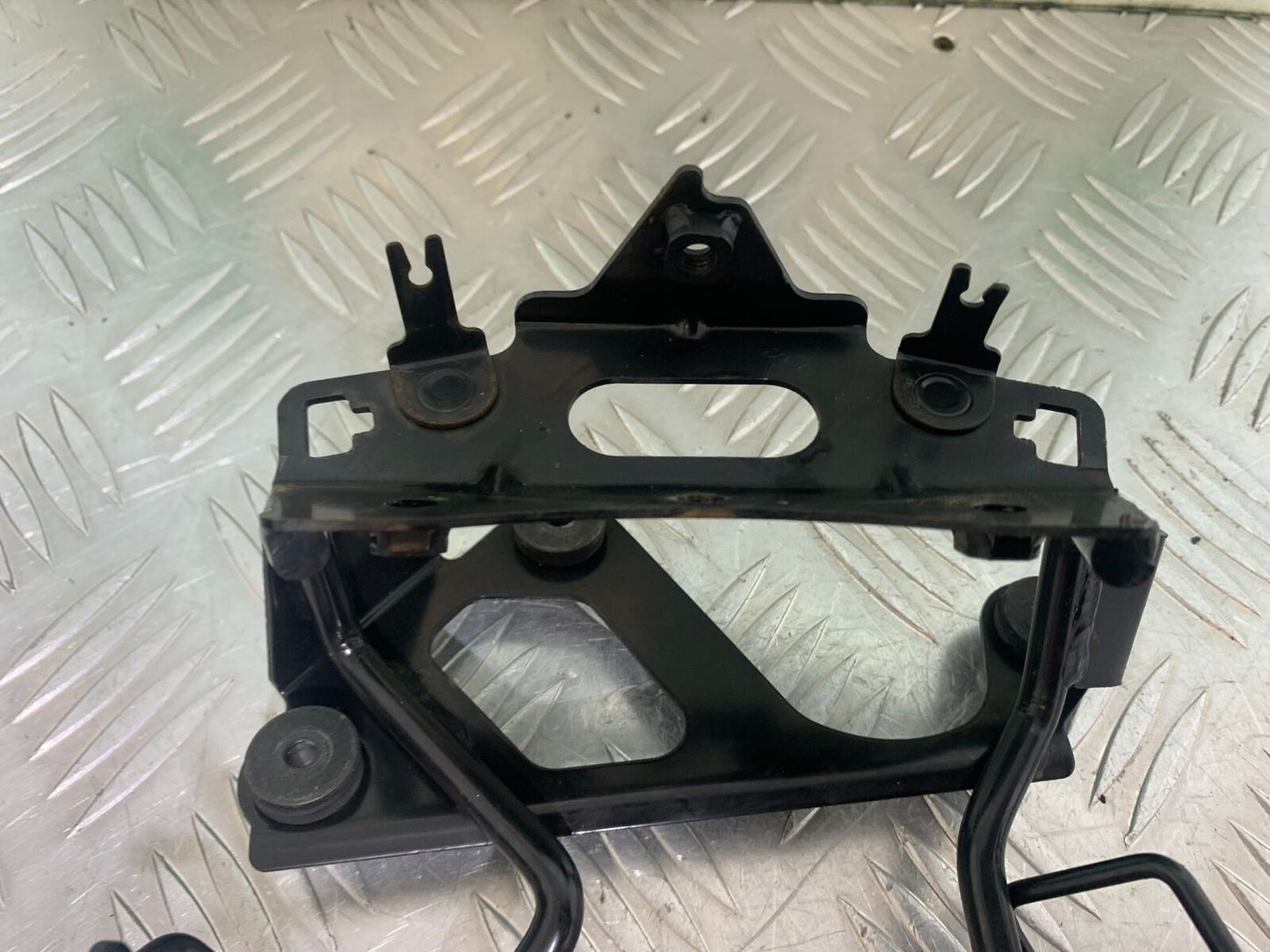 KAWASAKI Z300 ER300 HEADLIGHT BRACKET YEAR 2016-2018 (CMB1056)