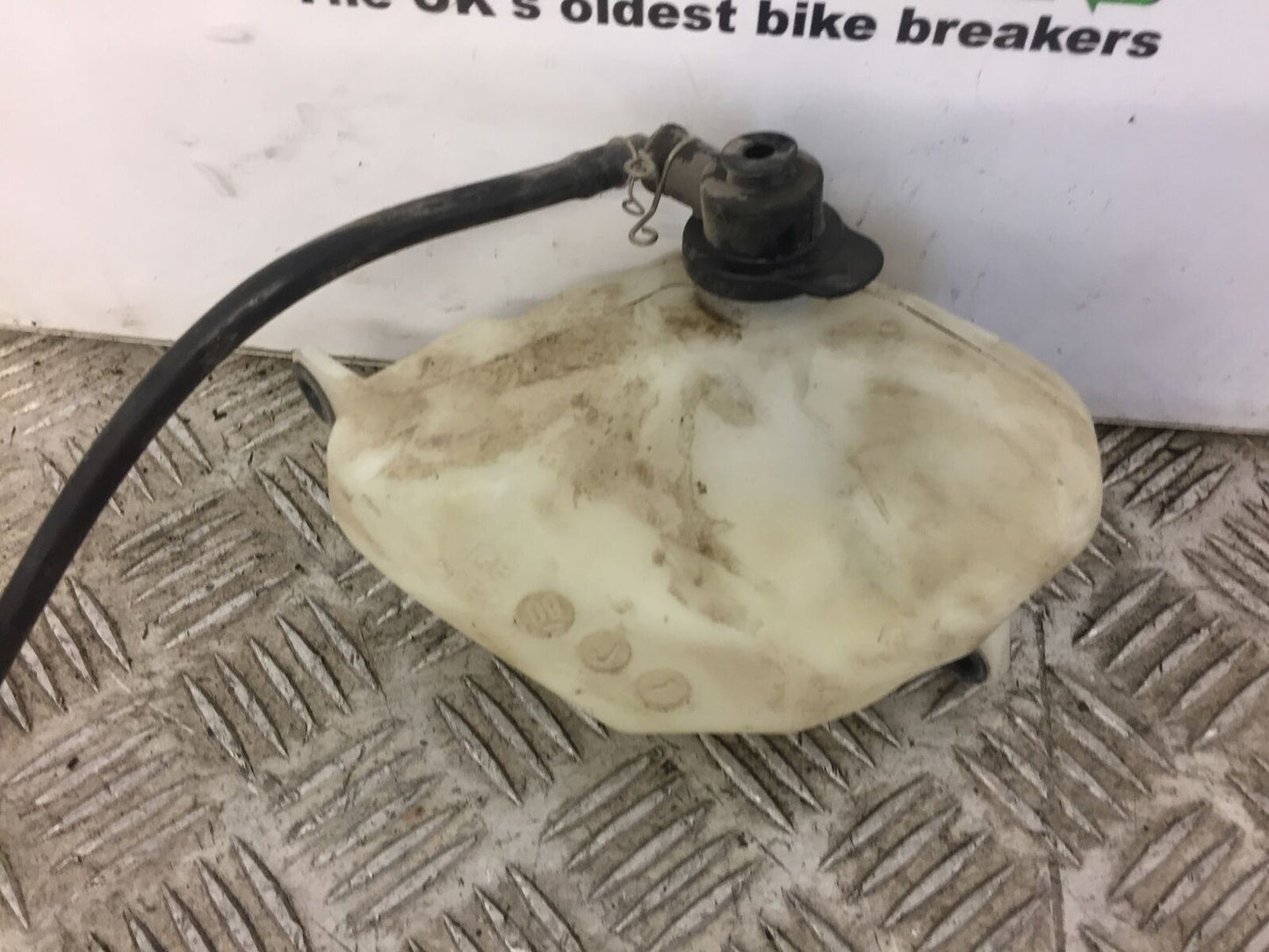 YAMAHA YZF R1 COOLANT BOTTLE YEAR 2011