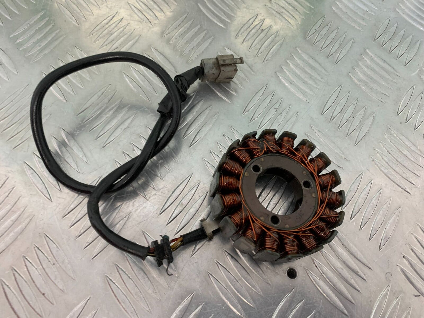KTM 640 DUKE 2 GENERATOR YEAR 2000-2006 (STOCK 988)