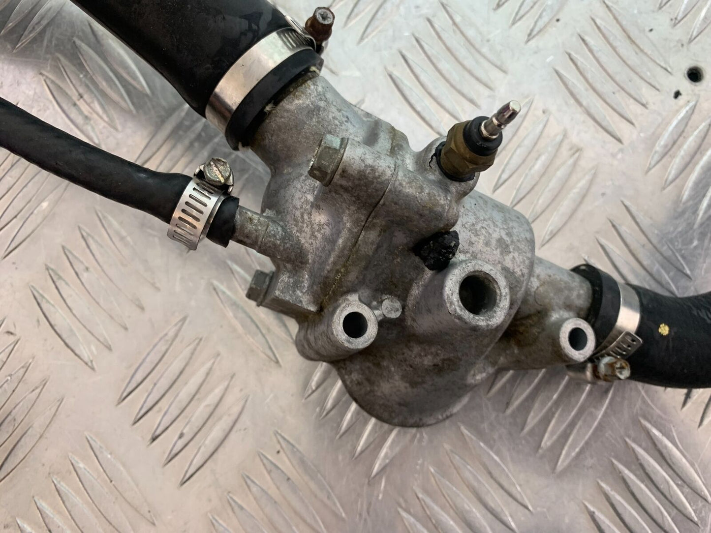 HONDA CBR1100 BLACKBIRD THERMOSTAT YEAR 1996-1998 (CMB1017)