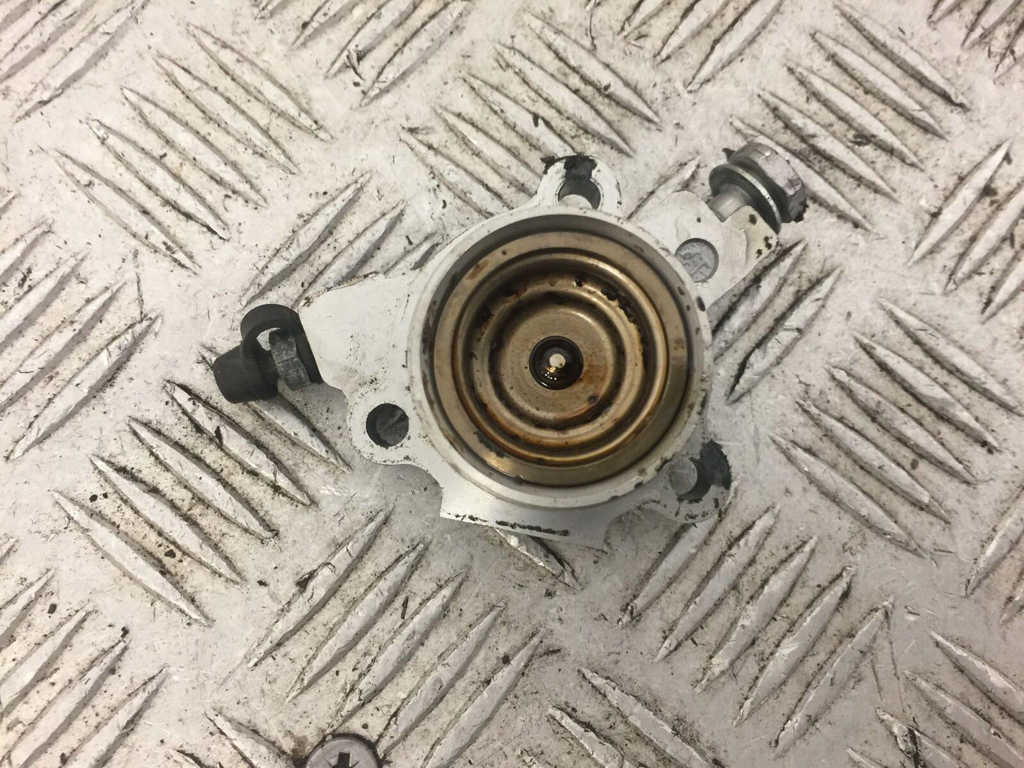 TRIUMPH 1200 TIGER EXPLORER CLUTCH SLAVE CYLINDER YEAR 2015 (STOCK 673)