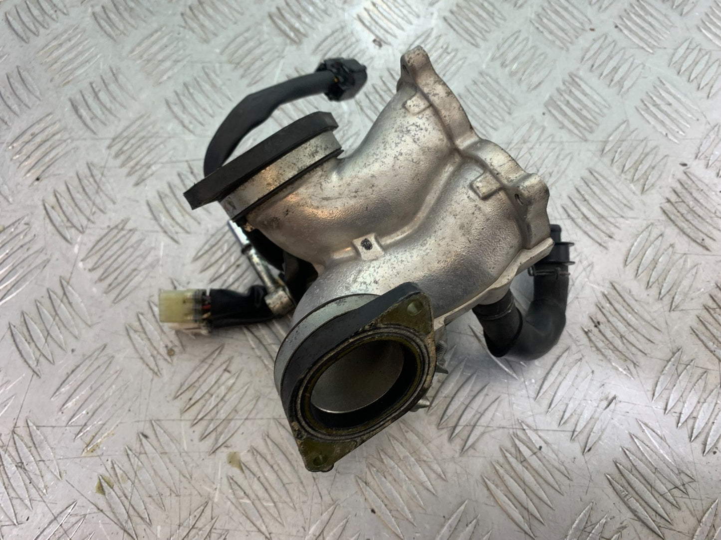 YAMAHA XVS 1300 MIDNIGHT STAR INJECTOR AND MANIFOLDS YEAR 2007-16 (CMB1200)