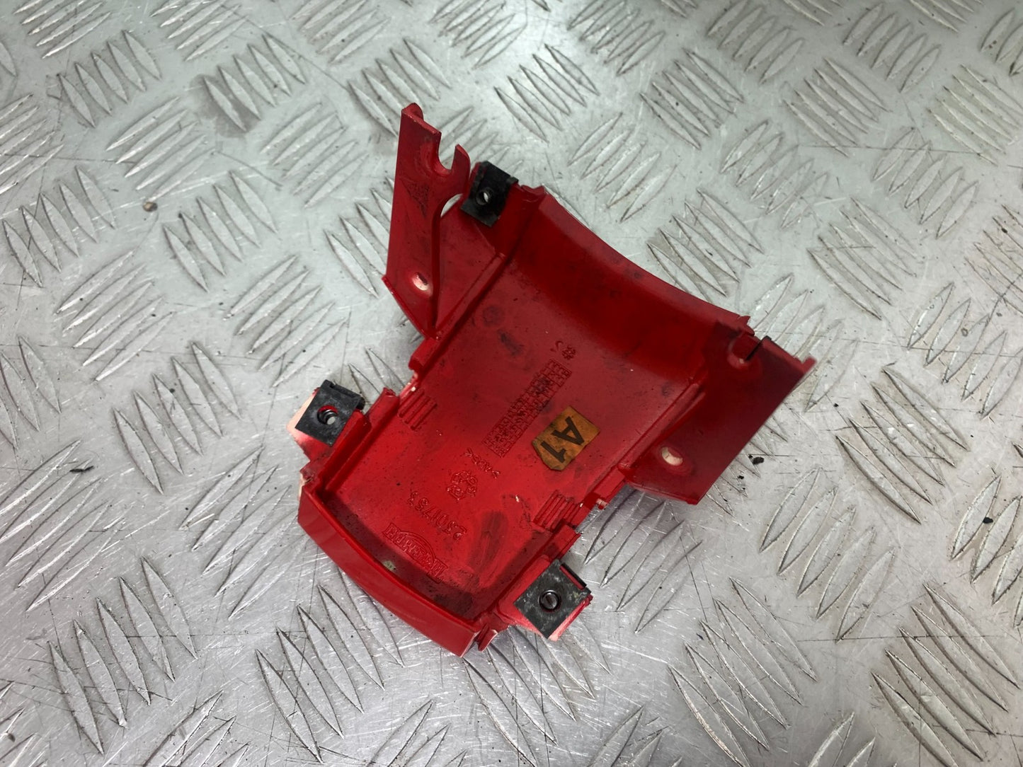 TRIUMPH 955i SPRINT ST TAIL PIECE JOINER 1999-2004 (CMB1176)