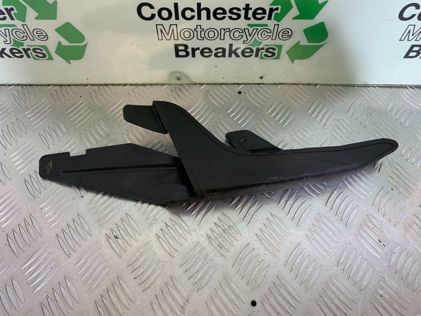 HONDA XL125 VARADERO CHAIN GUARD YEAR 2007-2013 (CMB1019)
