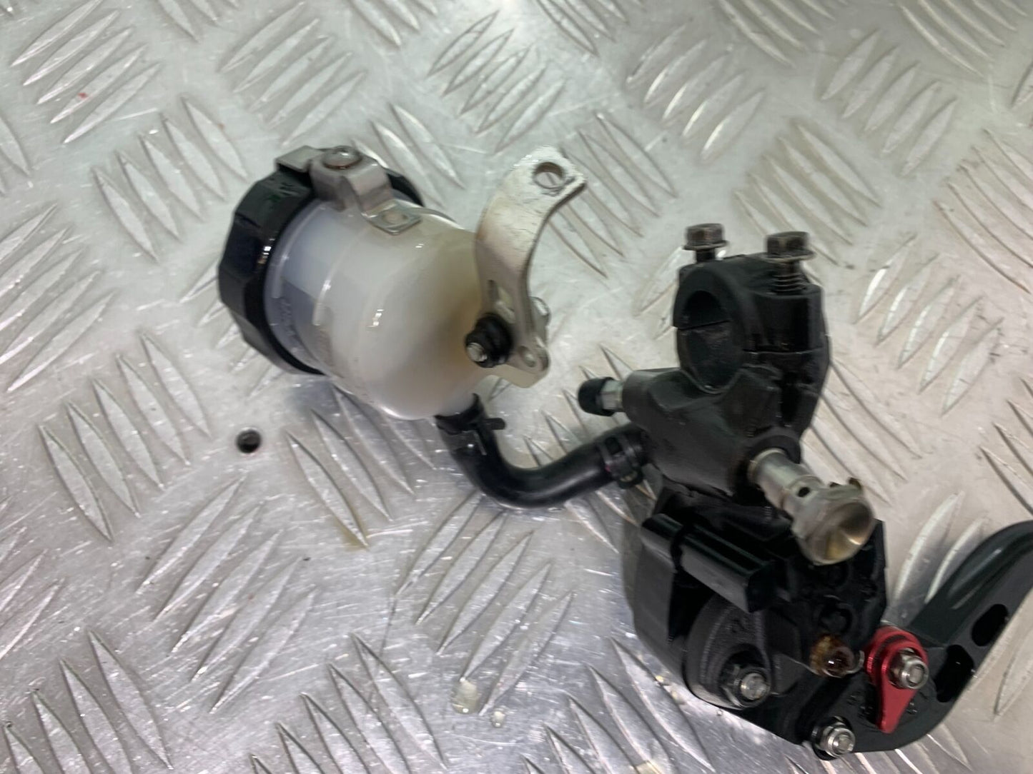 SUZUKI GSXR1000 GSXR 1000 FRONT BRAKE MASTER CYLINDER 2009-2016 (CMB1049)