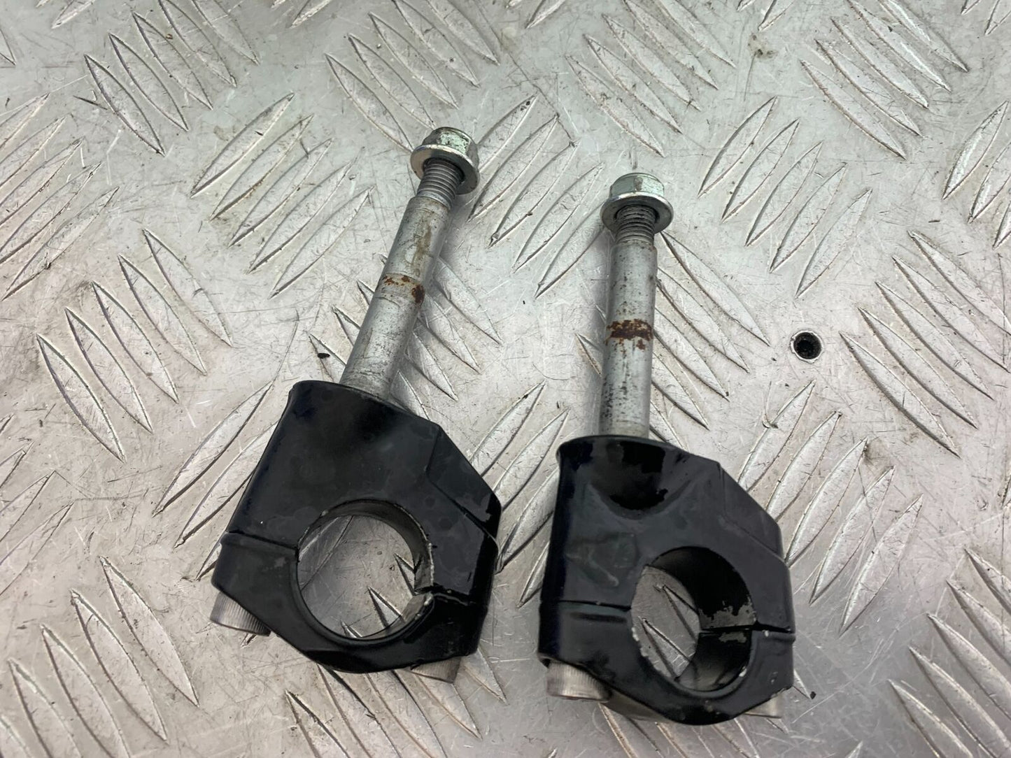 BENELLI LEONCINO 500 TRIAL HANDLEBAR CLAMPS YEAR 2020 (CMB1106)