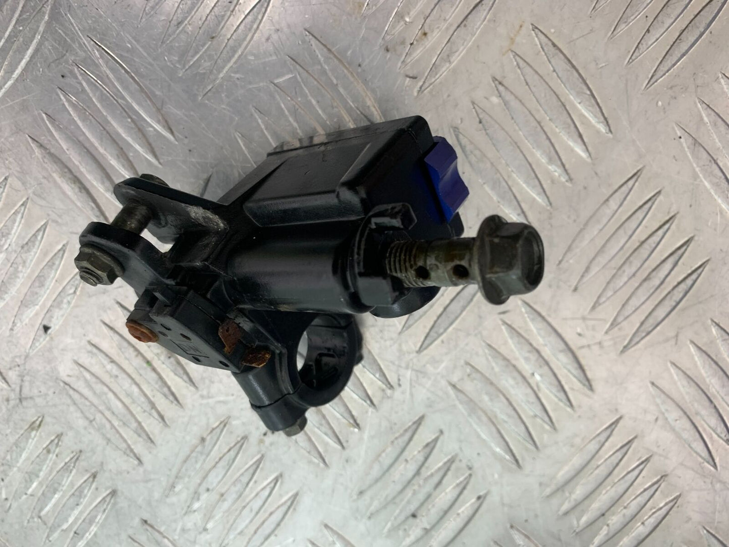 YAMAHA YZF600 YZF 600 THUNDERCAT FRONT MASTER CYLINDER 1996-2003 (CMB1105)