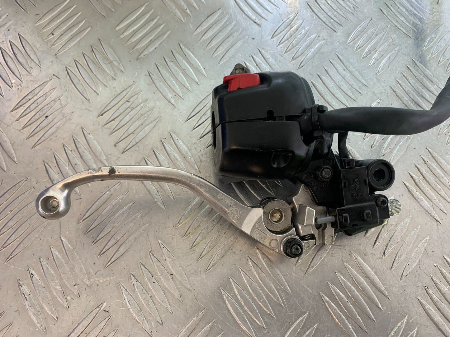 TRIUMPH BONNEVILLE T100 LEFT SWITCH GEAR YEAR 2017-2021 (CMB1084)
