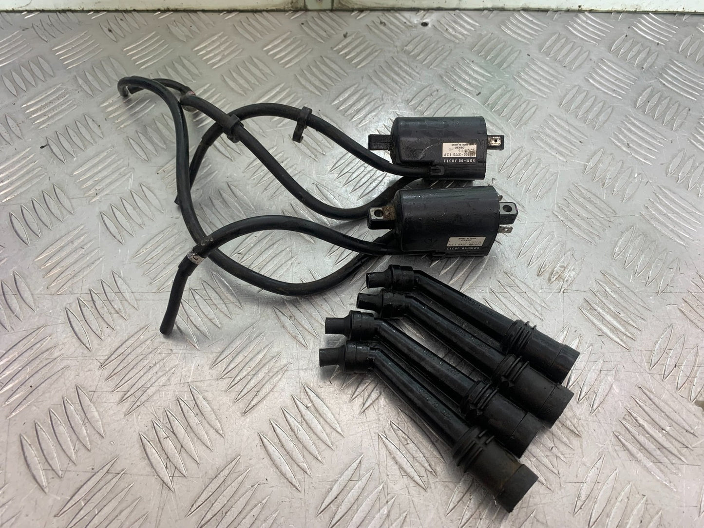 YAMAHA FZS600 FAZER 600 COILS AND CAPS YEAR 1998-2001 (CMB1267)