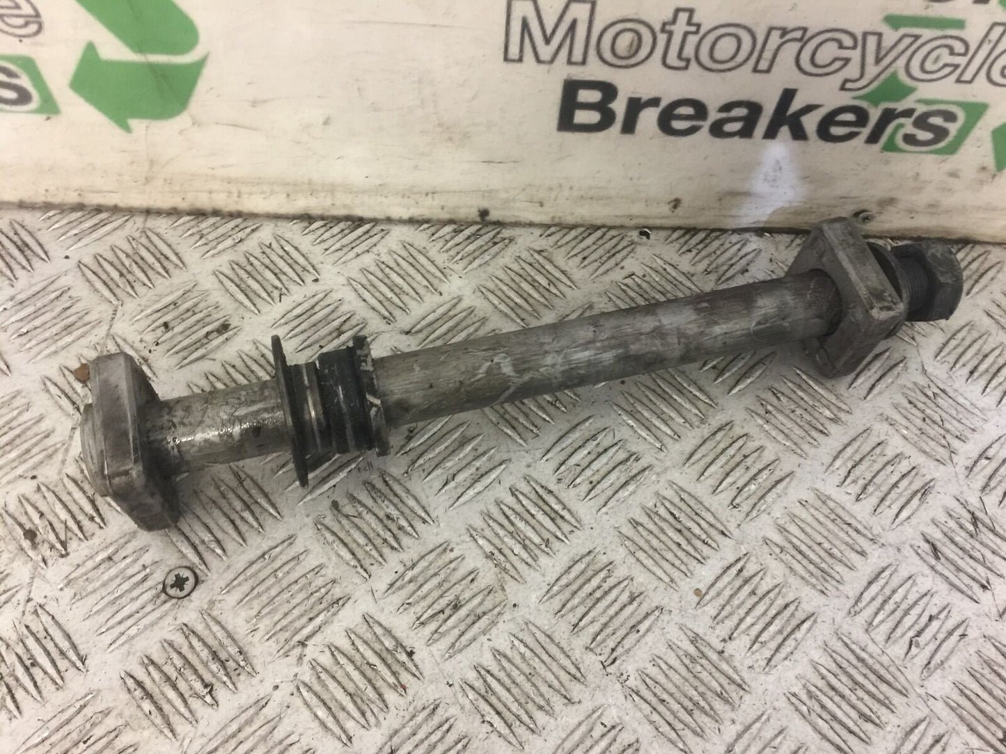 BMW S1000 R REAR WHEEL SPINDLE YEAR 2018 (STOCK 645)