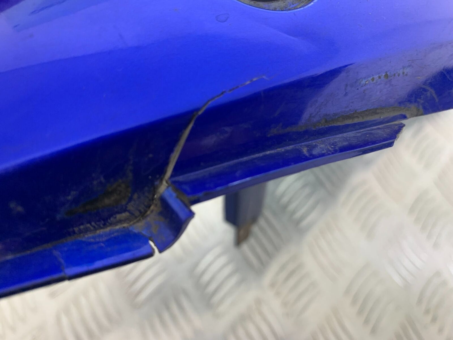 SUZUKI SV650 SV 650 mk1 LEFT SEAT PANEL YEAR 1999-2002 (CMB1036)