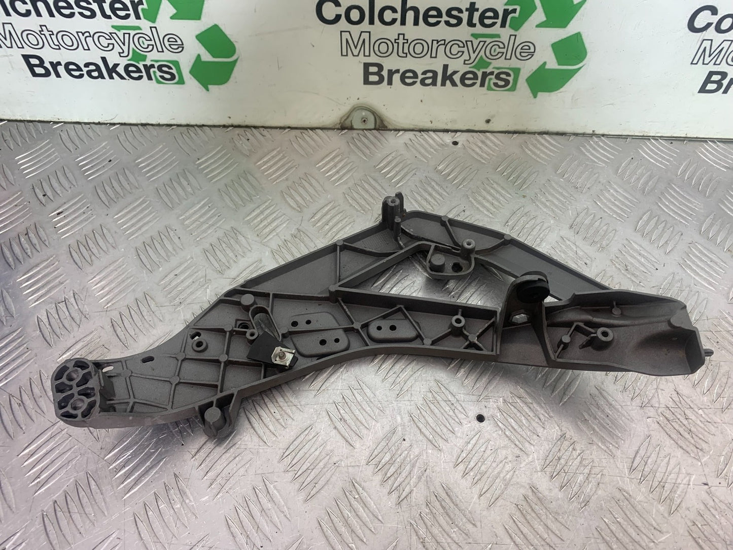 BMW R1200 R 1200 GS LEFT FAIRING BRACKET YEAR 2013-2016 (CMB1257)