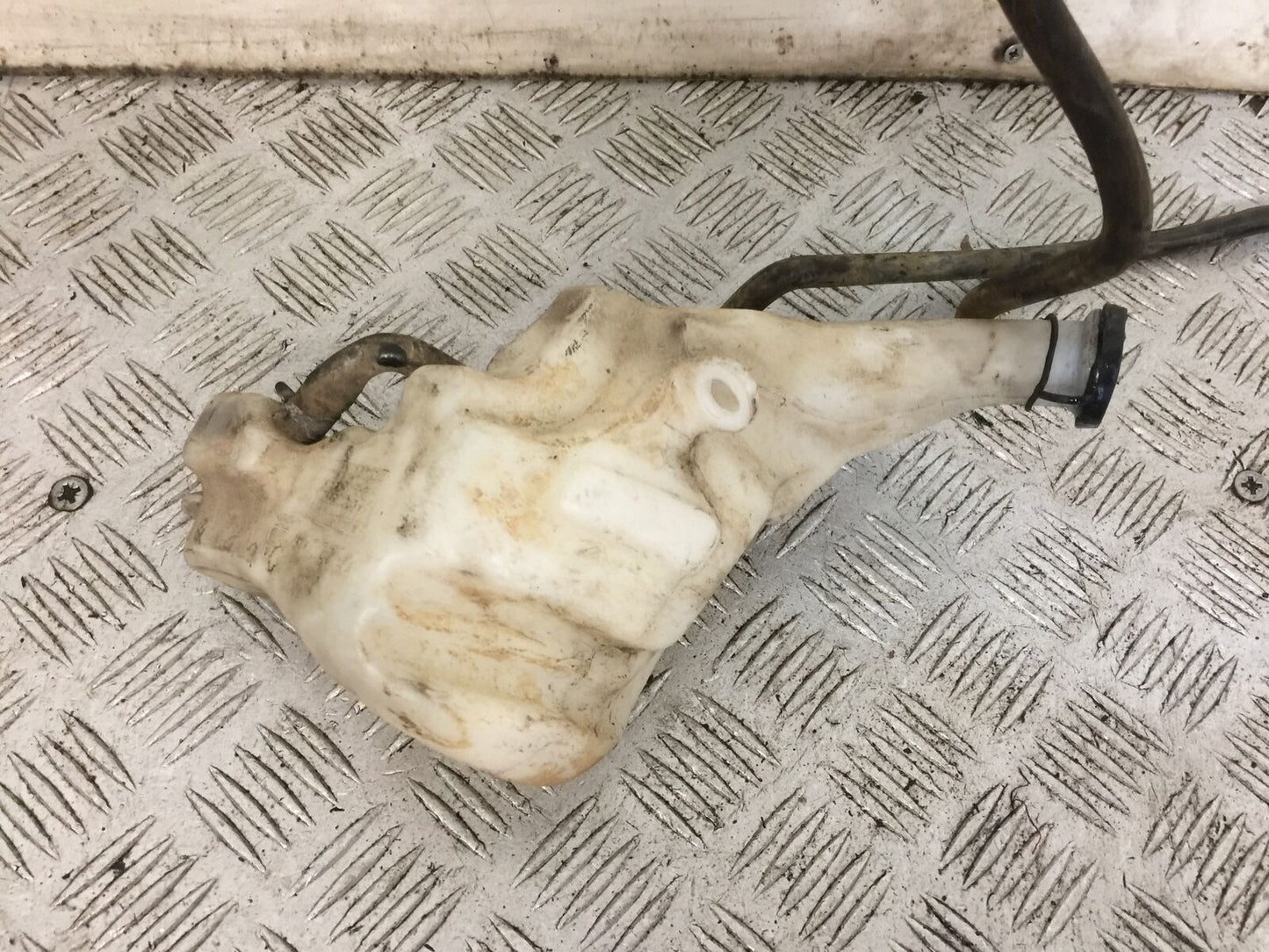 TRIUMPH 900 STREET SCRAMBLER COOLANT BOTTLE YEAR 2018 (STOCK 896)