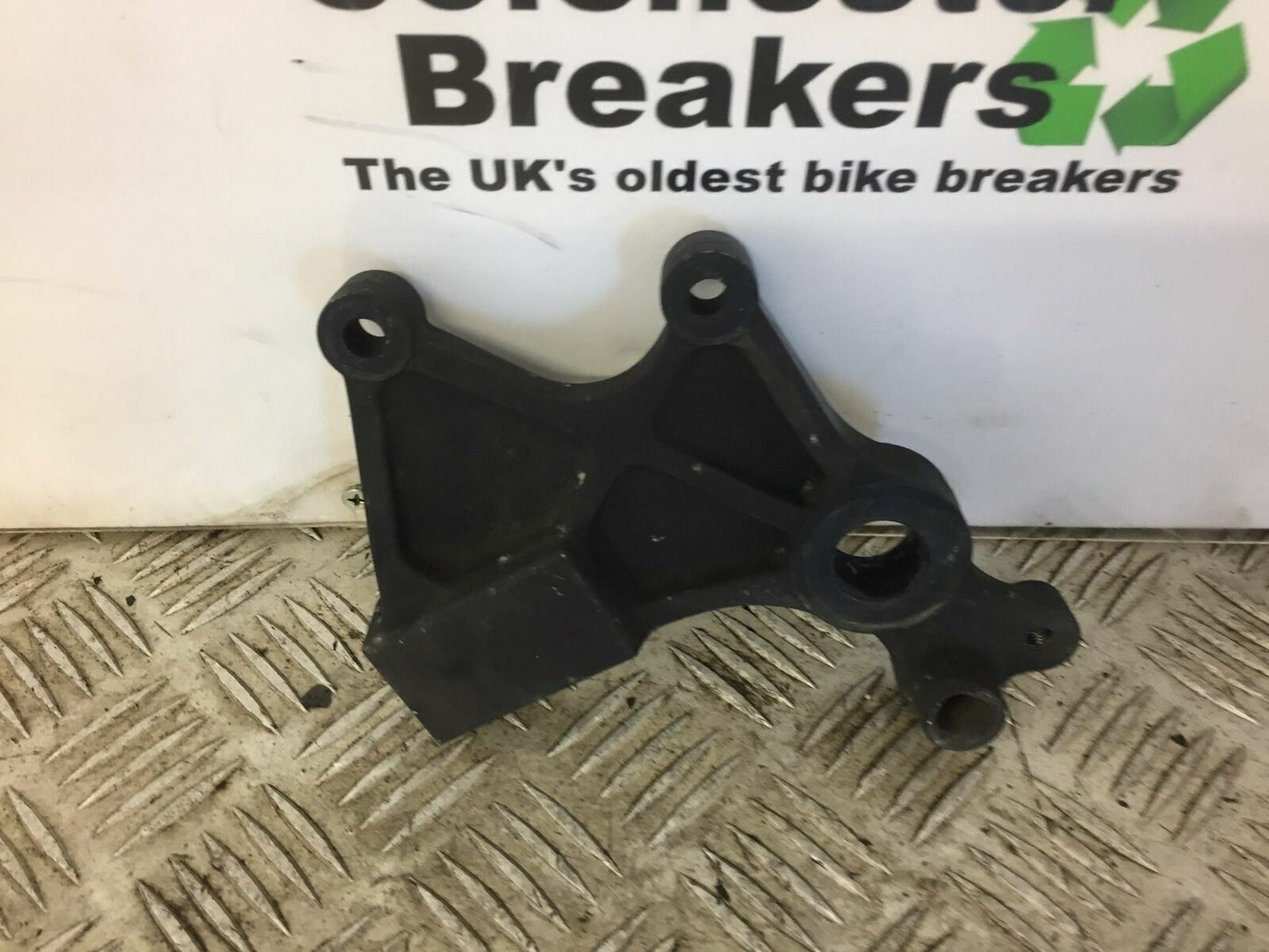 KAWASAKI 650 VERSYS REAR CALIPER BRACKET YEAR 2015 - 2018