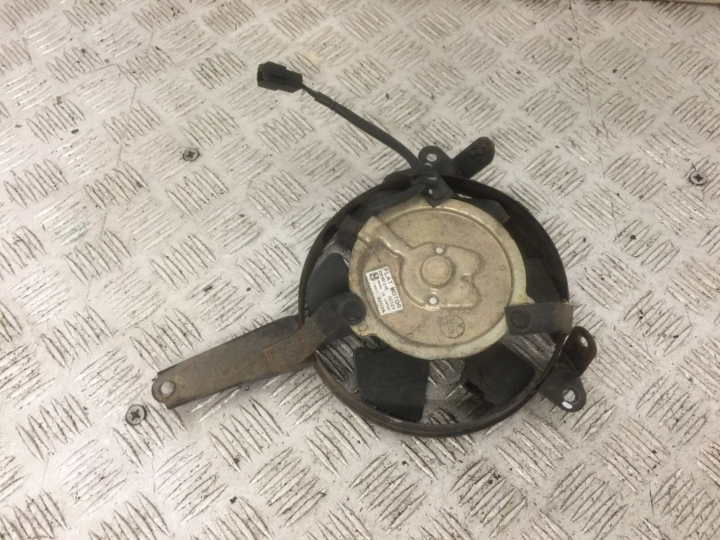 YAMAHA R6 5EB RADIATOR FAN YEAR 1999-2002 (STOCK 891)
