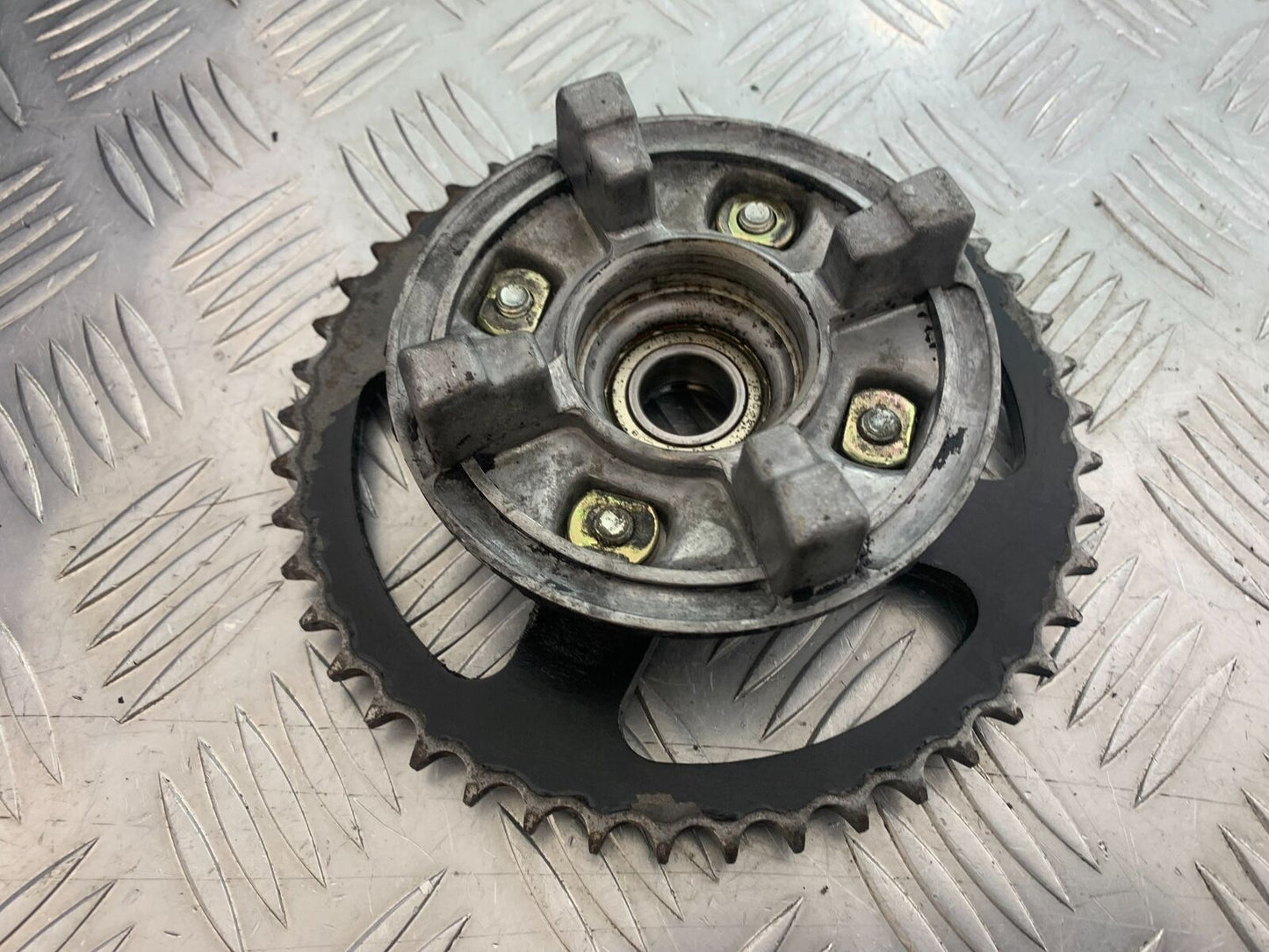 YAMAHA YBR125 YBR 125 SPROCKET CARRIER YEAR 2005-2007 (CMB1109)