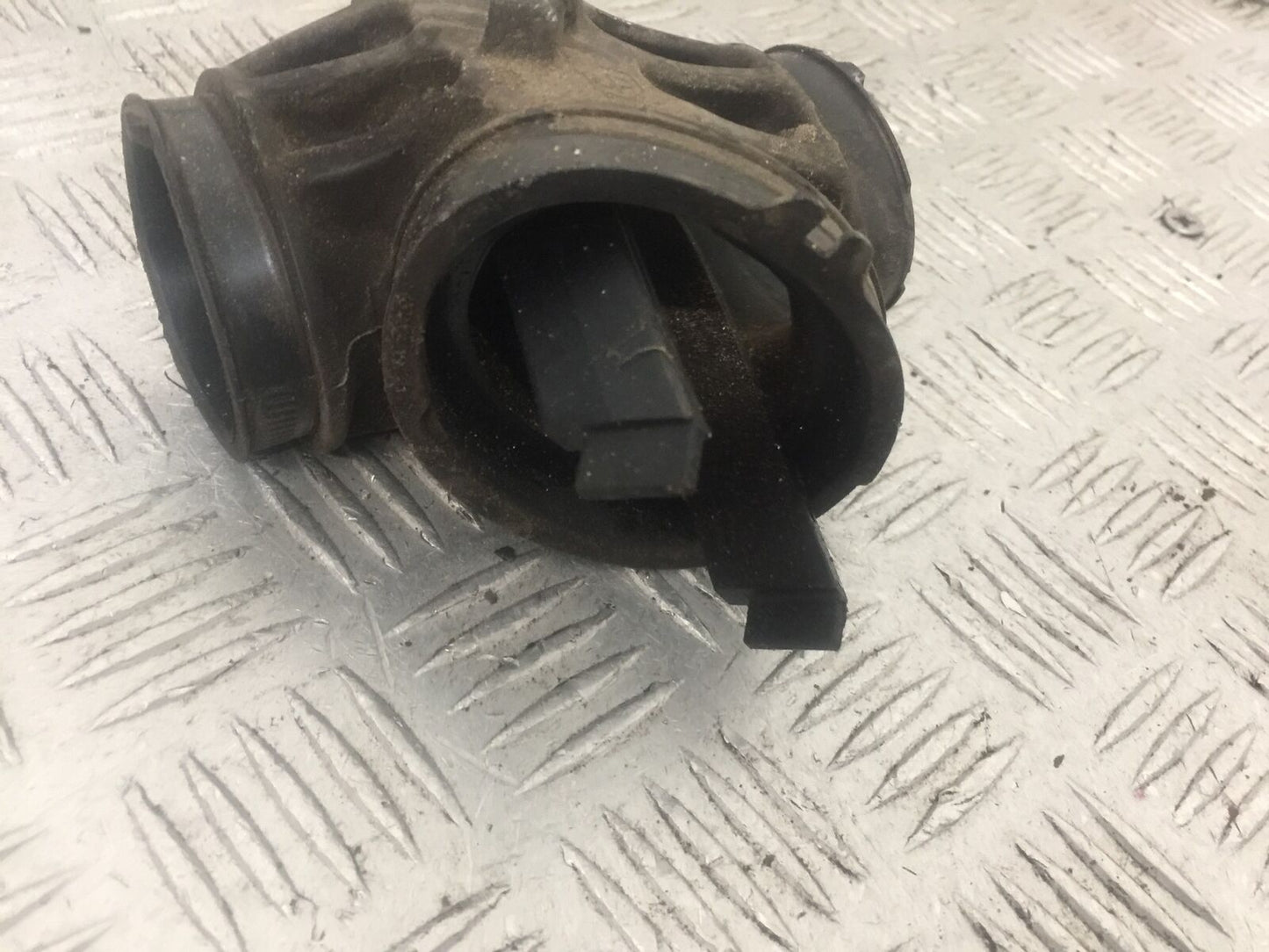 APRILIA 850 MANA AUTOMATIC THROTTLE BODY RUBBER YEAR 2007-2012 (STOCK 875)