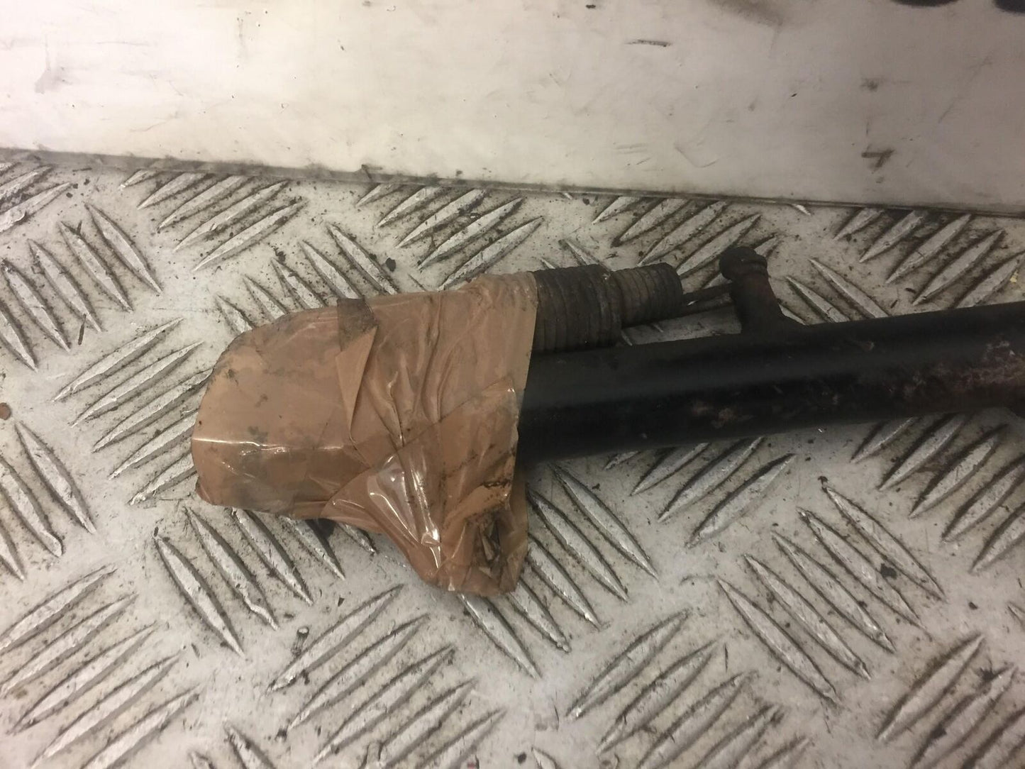 SUZUKI GN125 GN125 SIDE STAND YEAR 1994-1999 (STOCK 355)