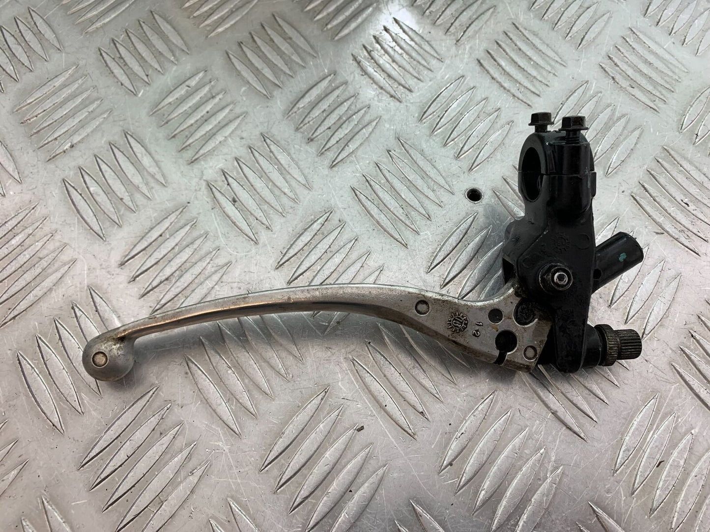 HONDA CBR500R CBR 500 R CLUTCH LEVER AND BRACKET YEAR 2012-16 (CMB1048)