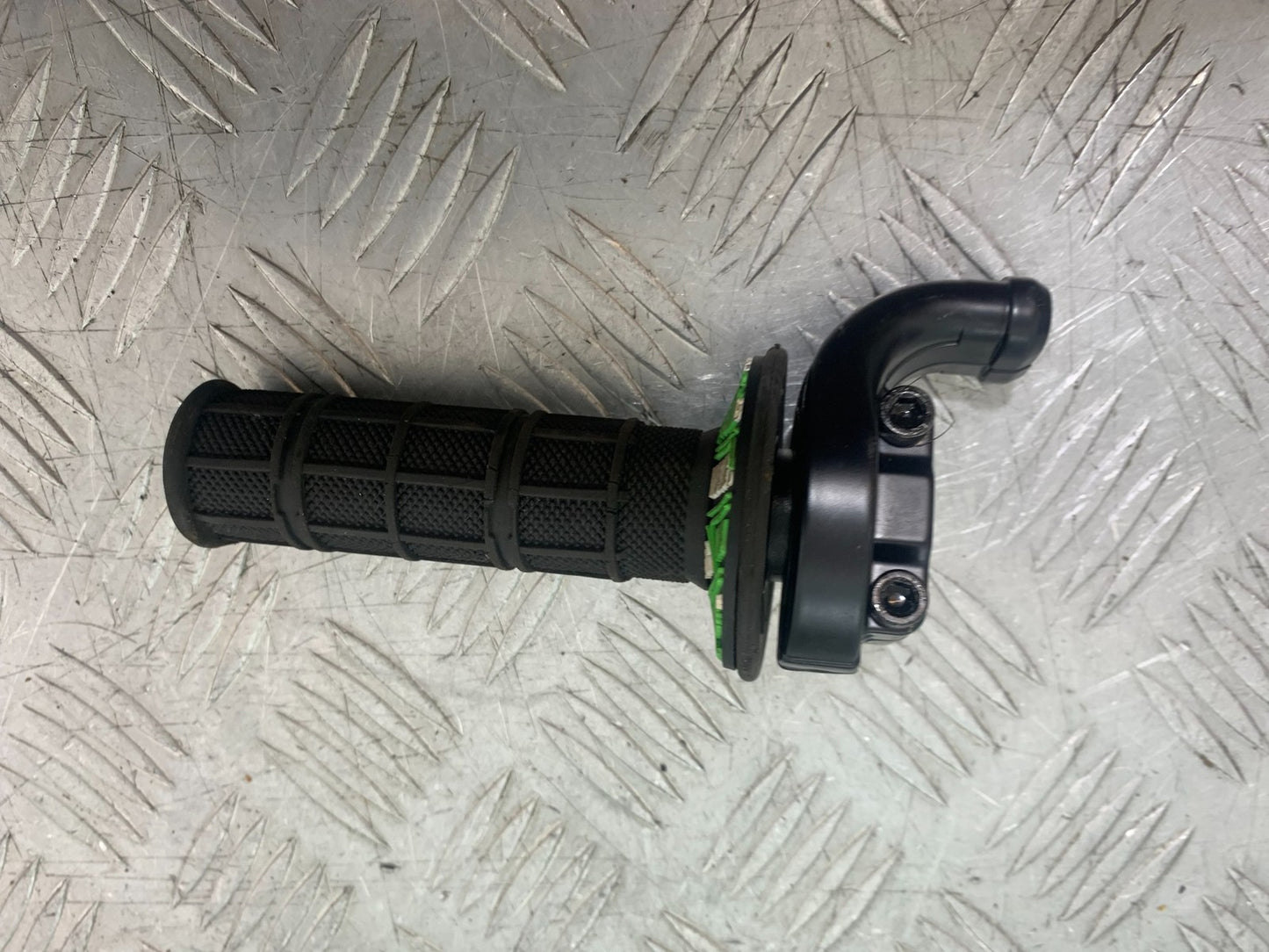 KAWASAKI KXF250 KXF 250 THROTTLE AND GRIP YEAR 2006-2008 (CMB1309)