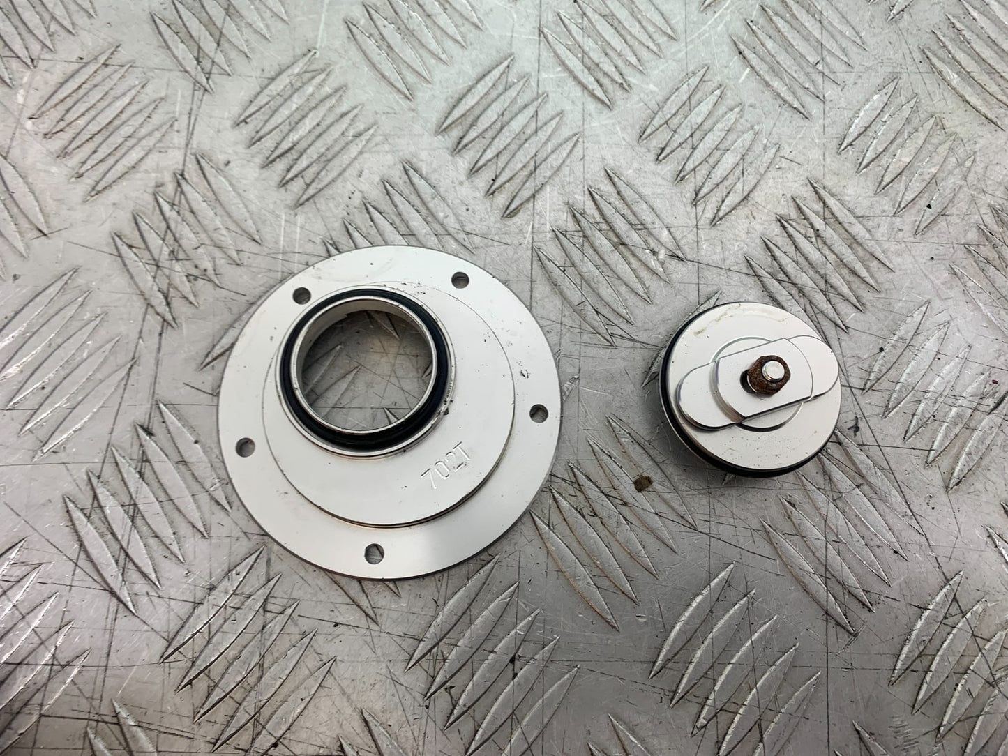 DUCATI 996 SPS 748 916 998 PETROL CAP 1999-2000 (CMB1209)