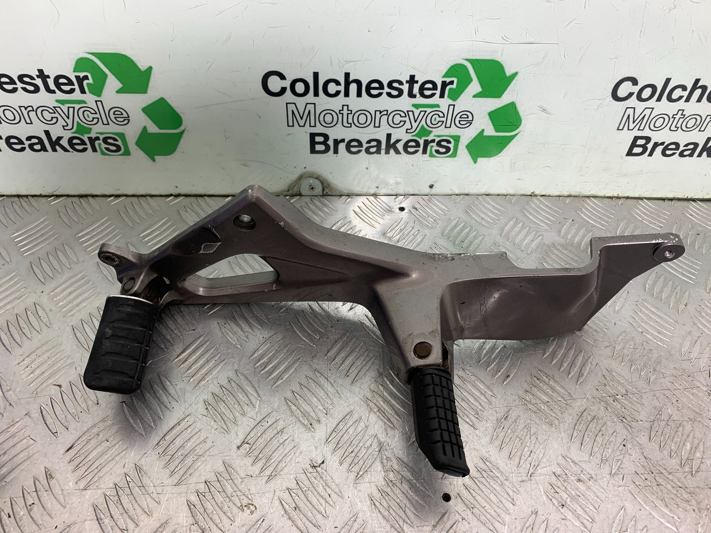 HONDA NT 700 V DEAUVILLE LEFT HANGER AND PEGS YEAR 2006-2010 (CMB1298)