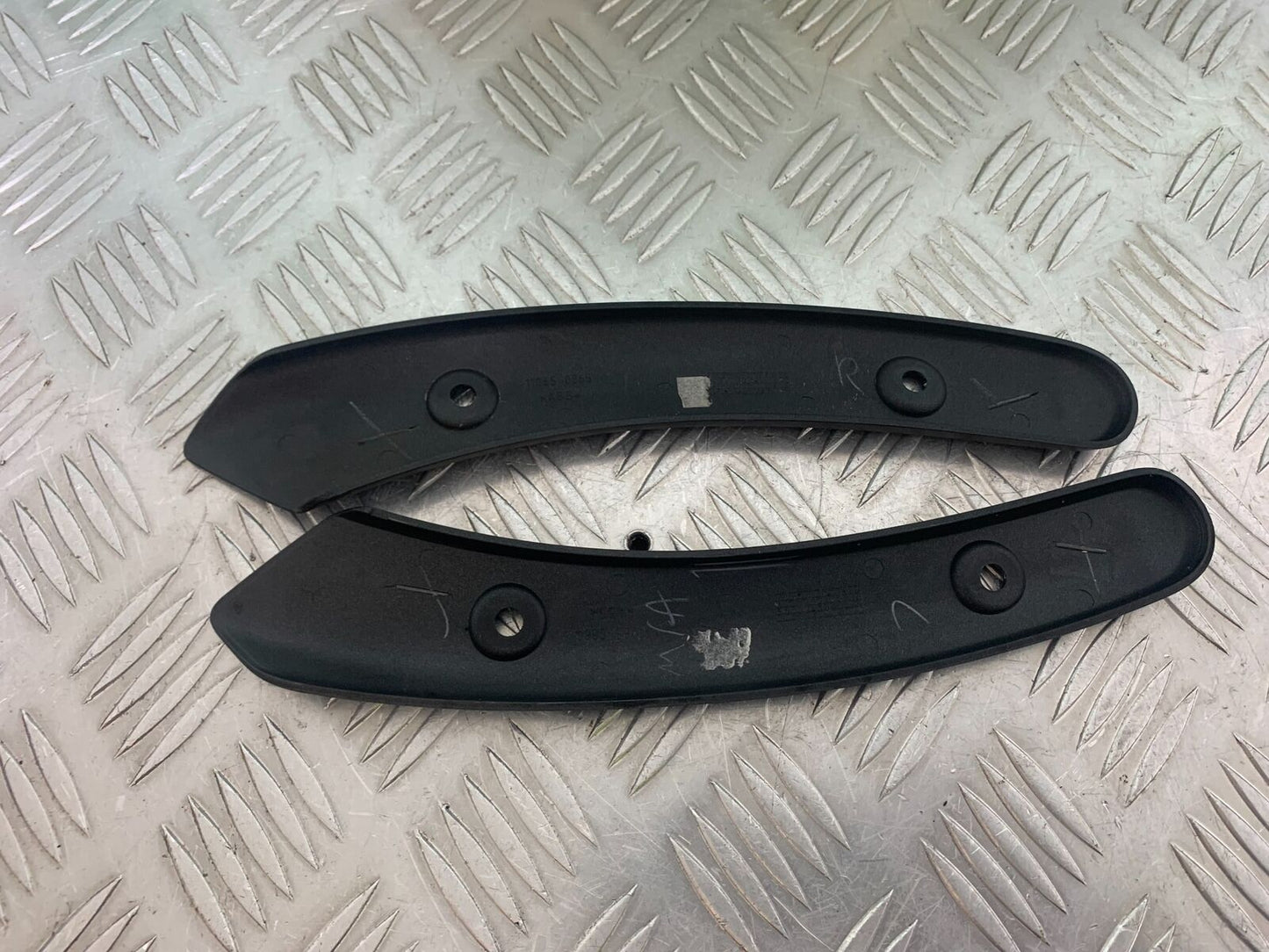 KAWASAKI EN650 VULCAN LEFT AND RIGHT INFILL COVERS YEAR 2017-2021 (CMB1060)