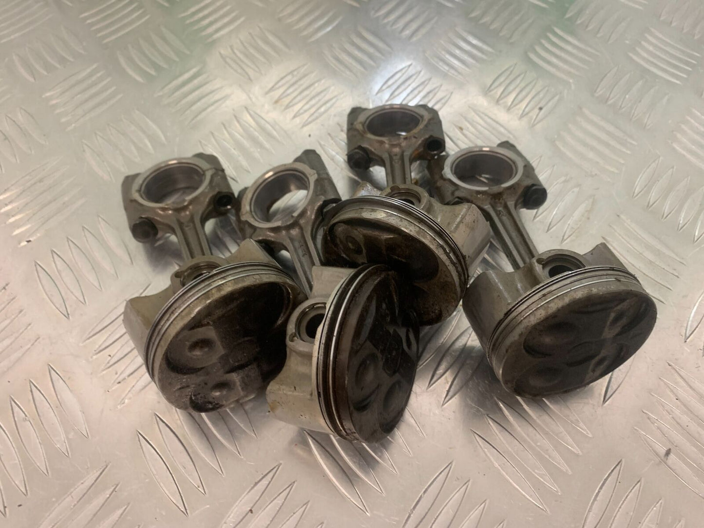 YAMAHA R6 5EB CON RODS AND PISTONS YEAR 1999-2002 (STOCK 757)