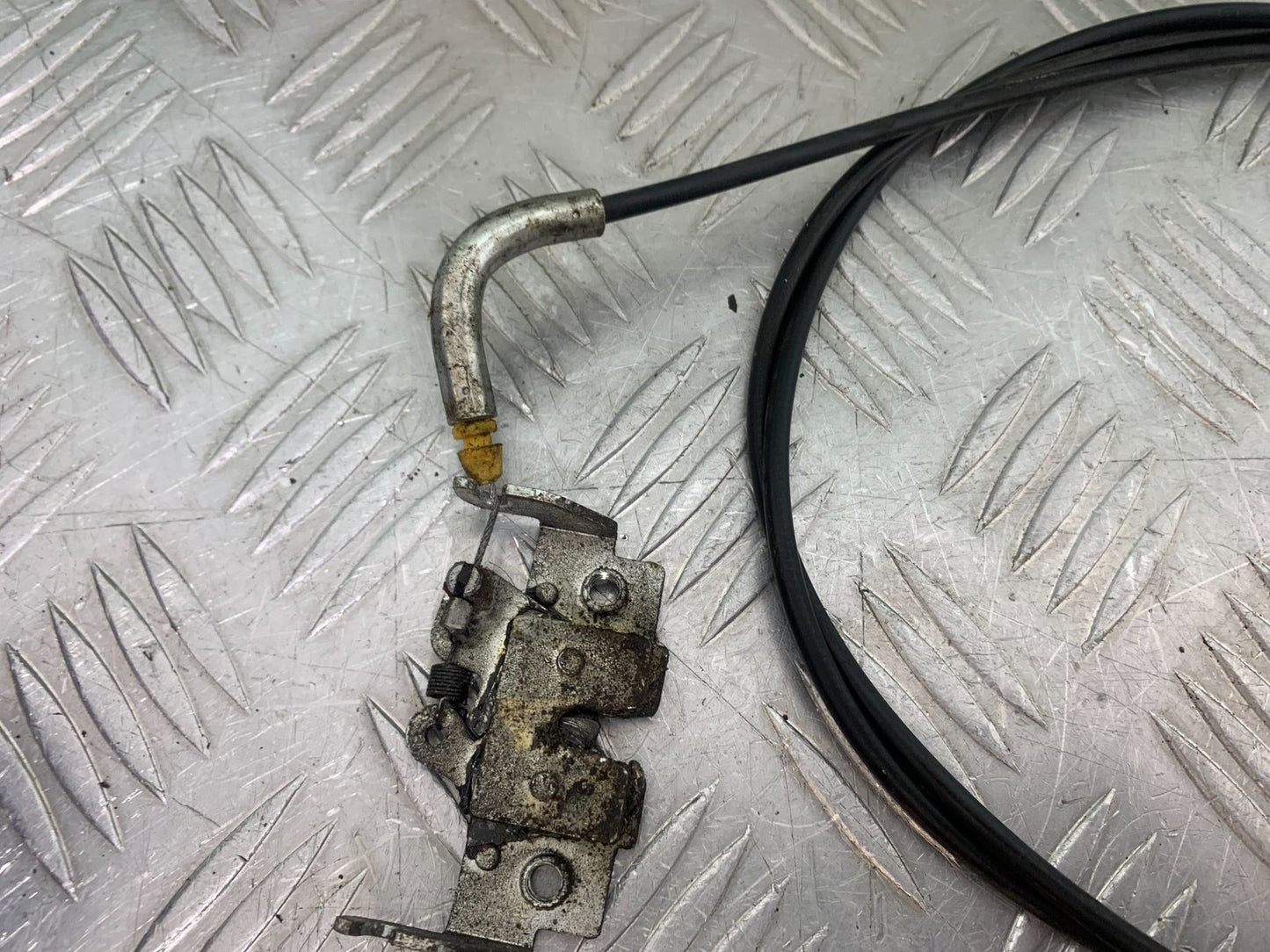 SUZUKI AN 200 UH 200 SEAT CATCH AND CABLE YEAR 2007-2009 (CMB1256)