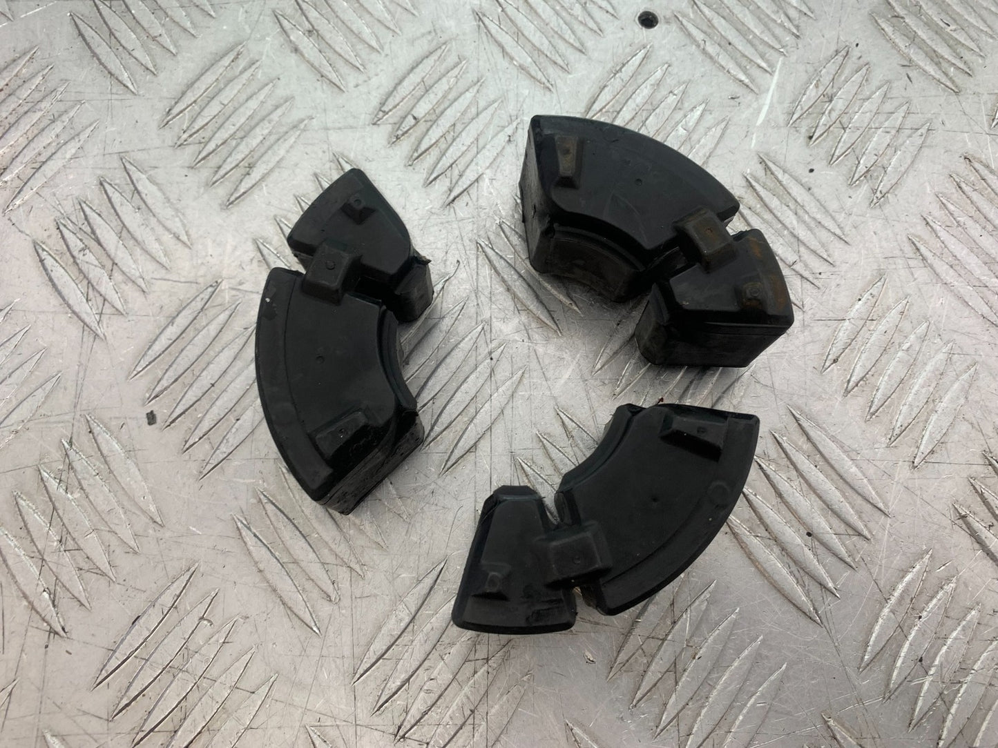 BSA 650 GOLD STAR CUSH DRIVE RUBBERS YEAR 2022-2025 (CMB1262)